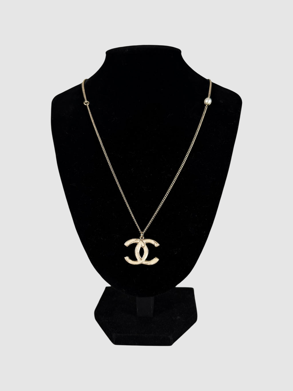 2010 Pearlescent CC Necklace