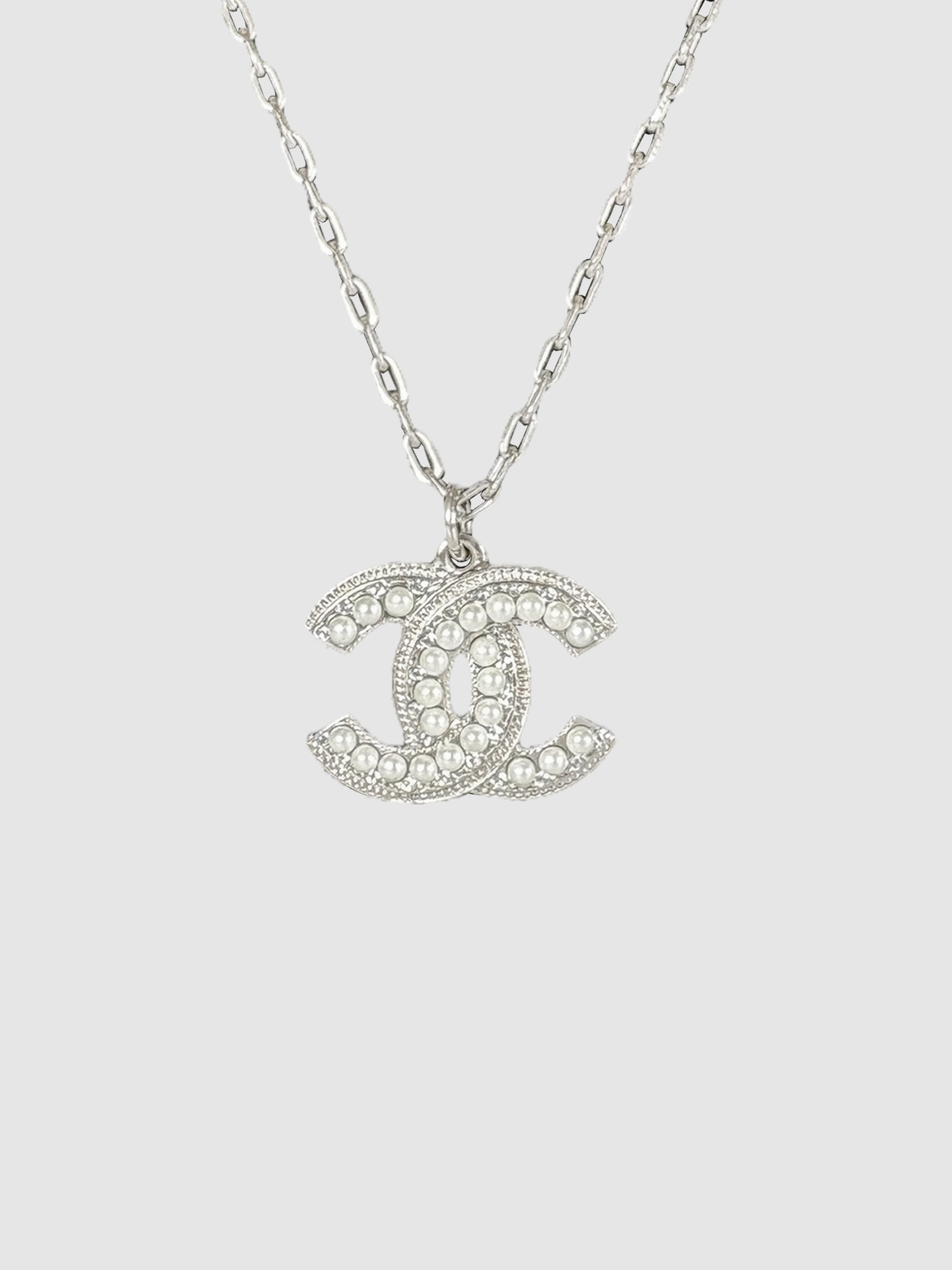 2018 Pearl Crystal CC Necklace
