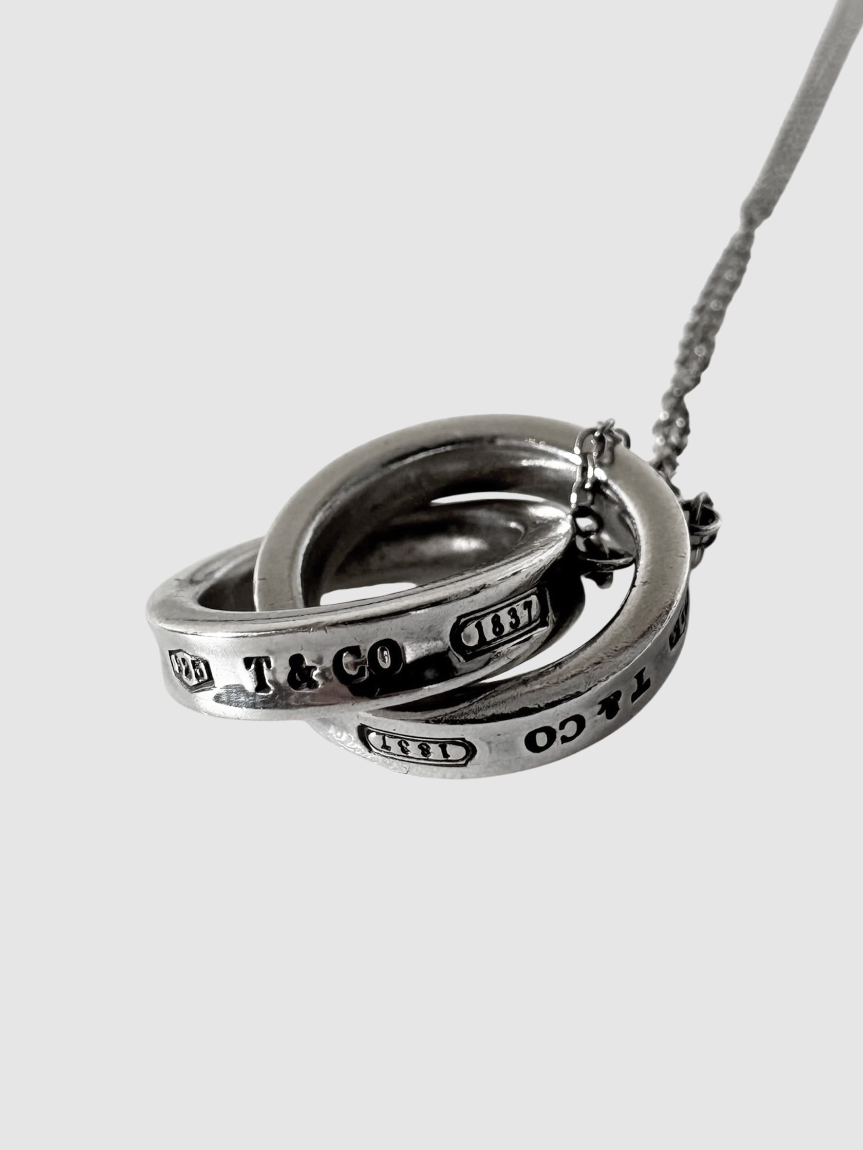 Interlocking Circles Necklace