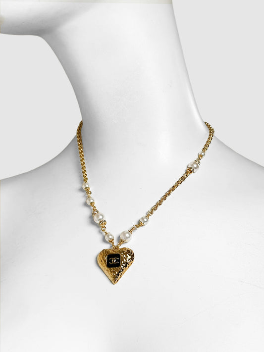 Chanel Gold-Plated CC Heart Pendant Necklace Vintage Trendy Consignment Secondhand Luxury