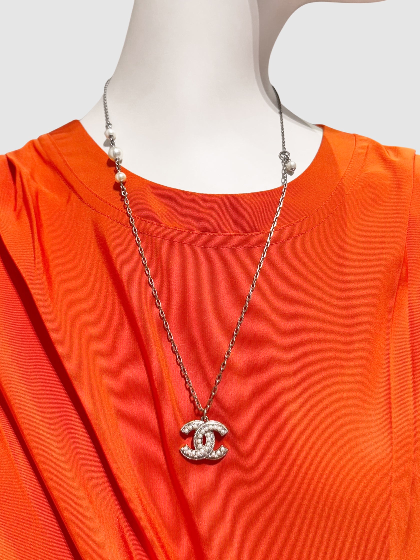 2018 Pearl Crystal CC Necklace