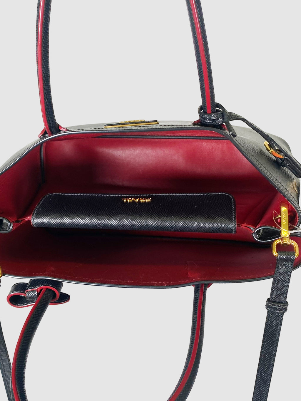 Medium Saffiano Cuir Tote