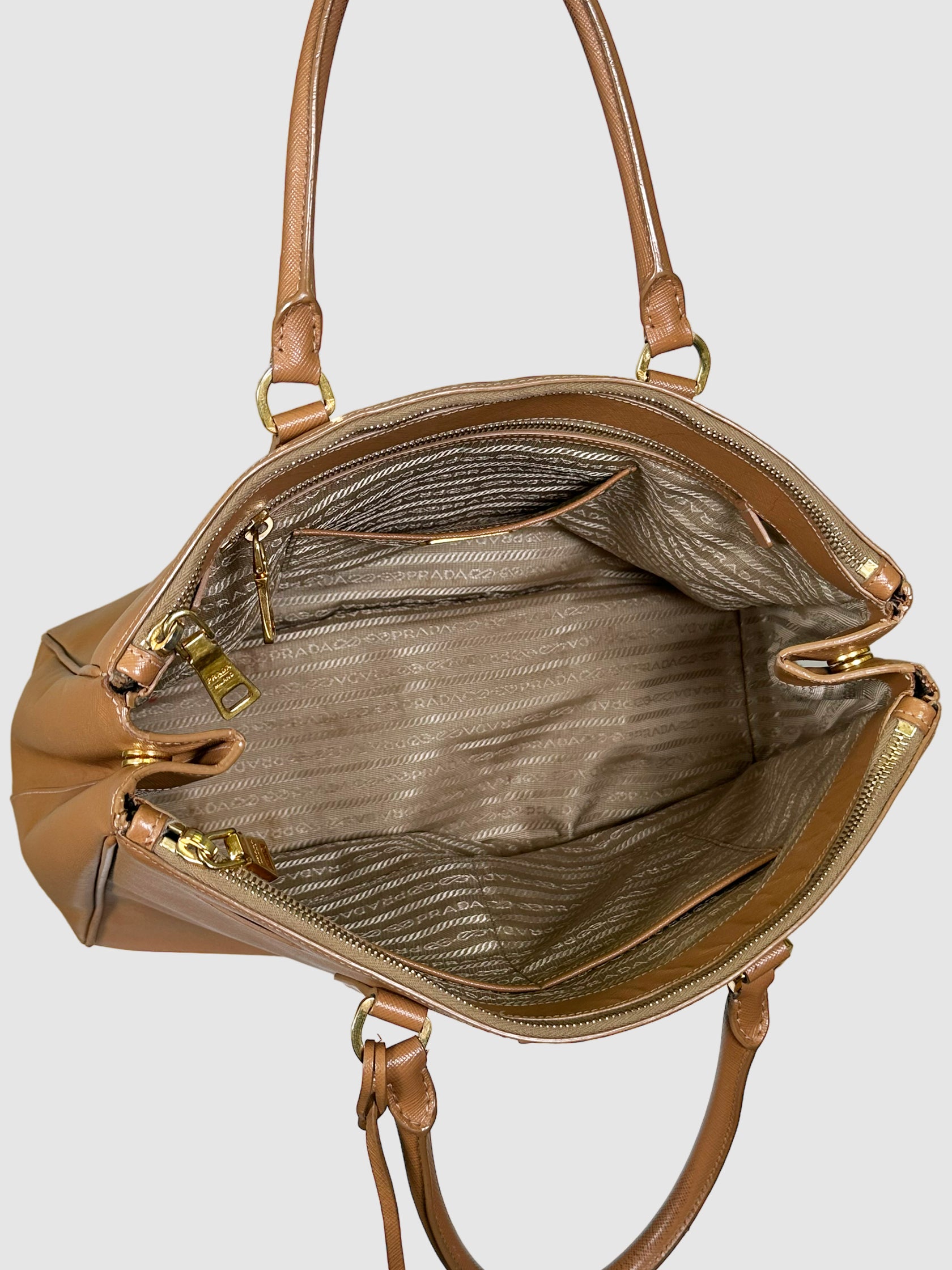 Medium Saffiano Large Double Zip Galleria Tote