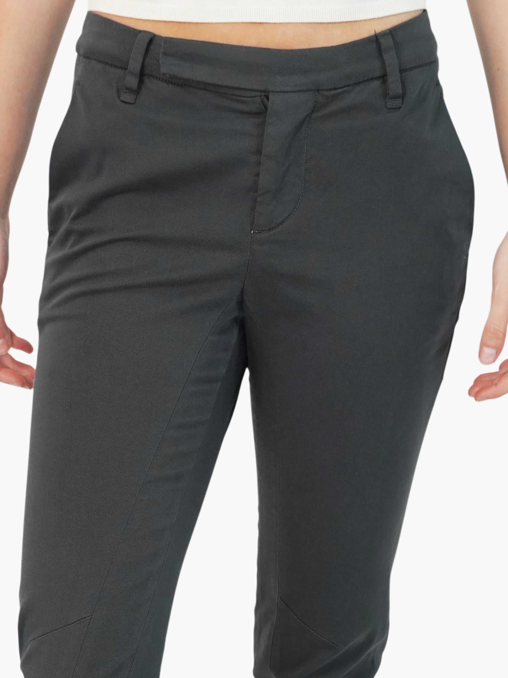 Tapered Capri Pants