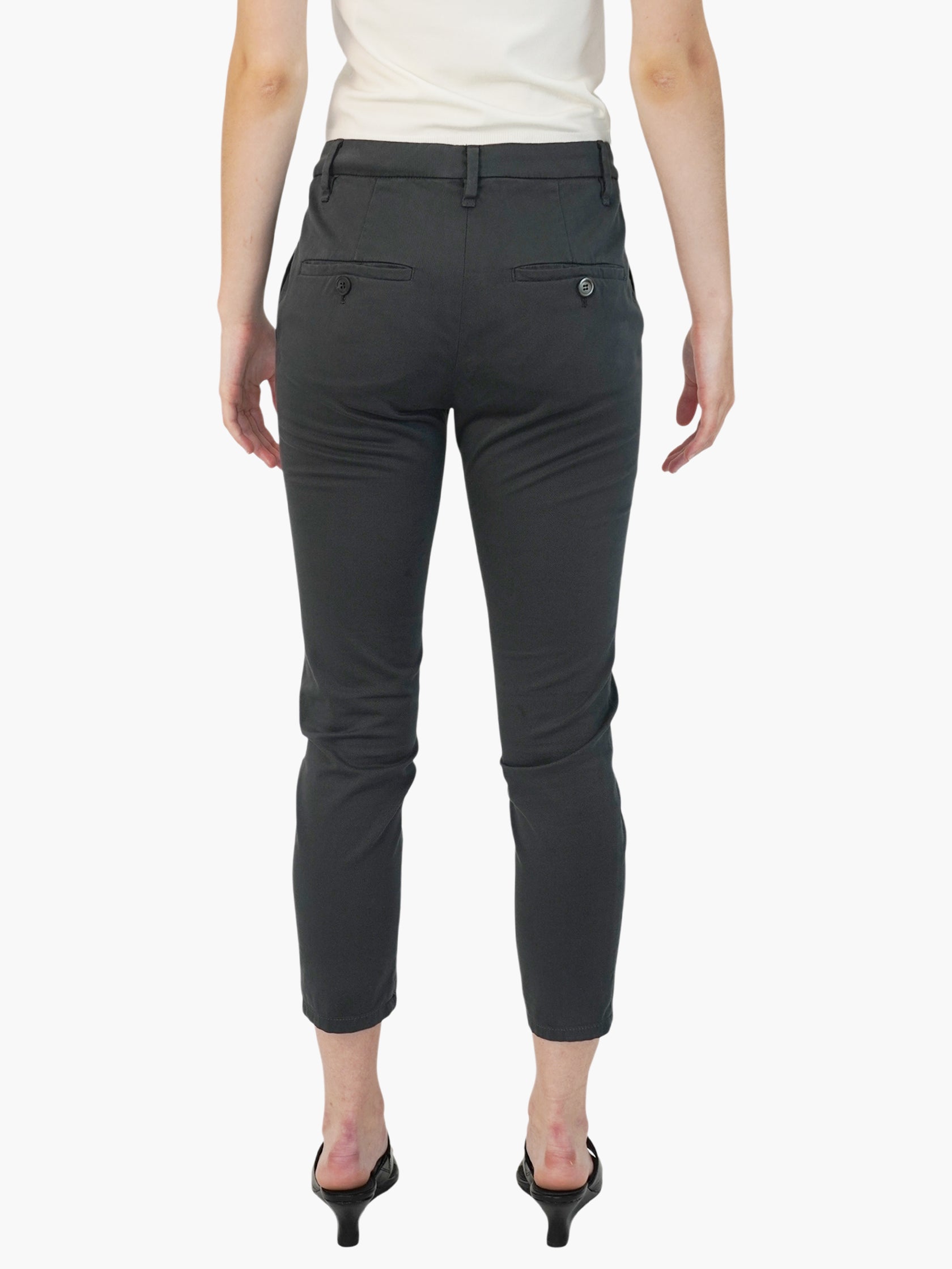 Tapered Capri Pants