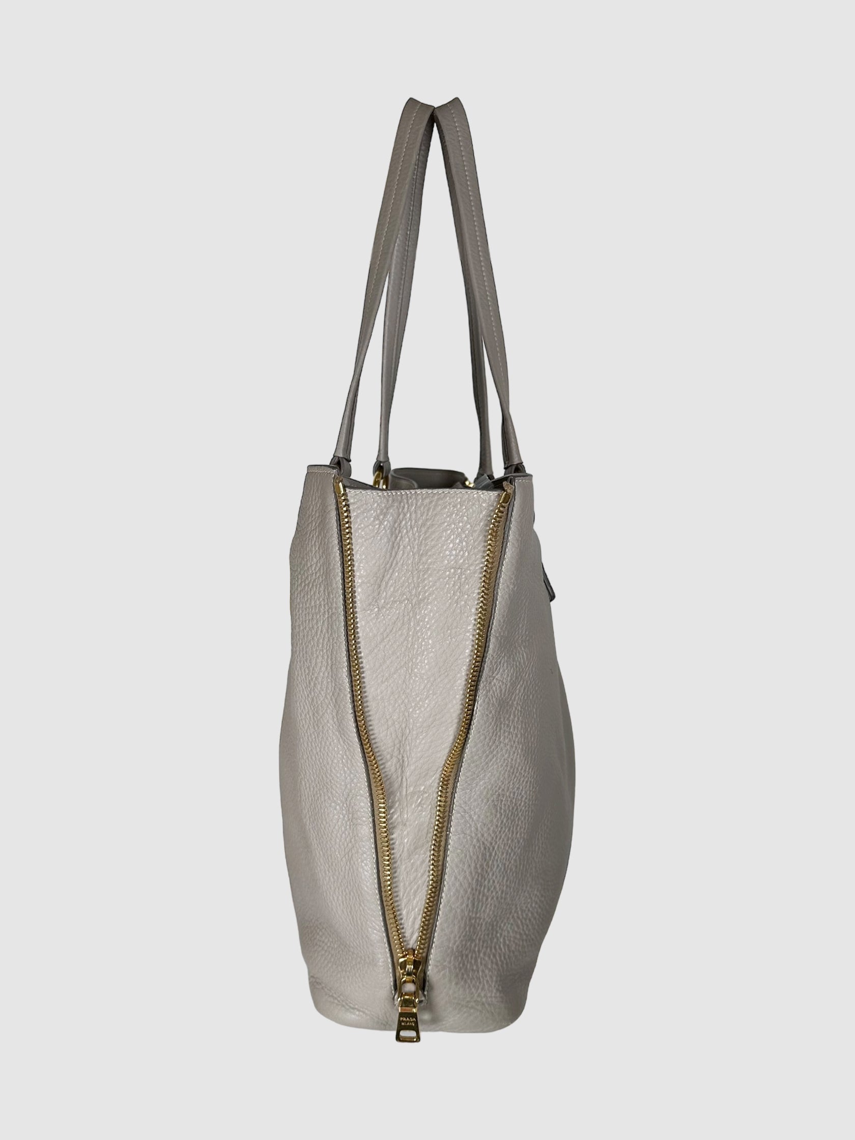 Vitello Daino Side Zip Tote Bag