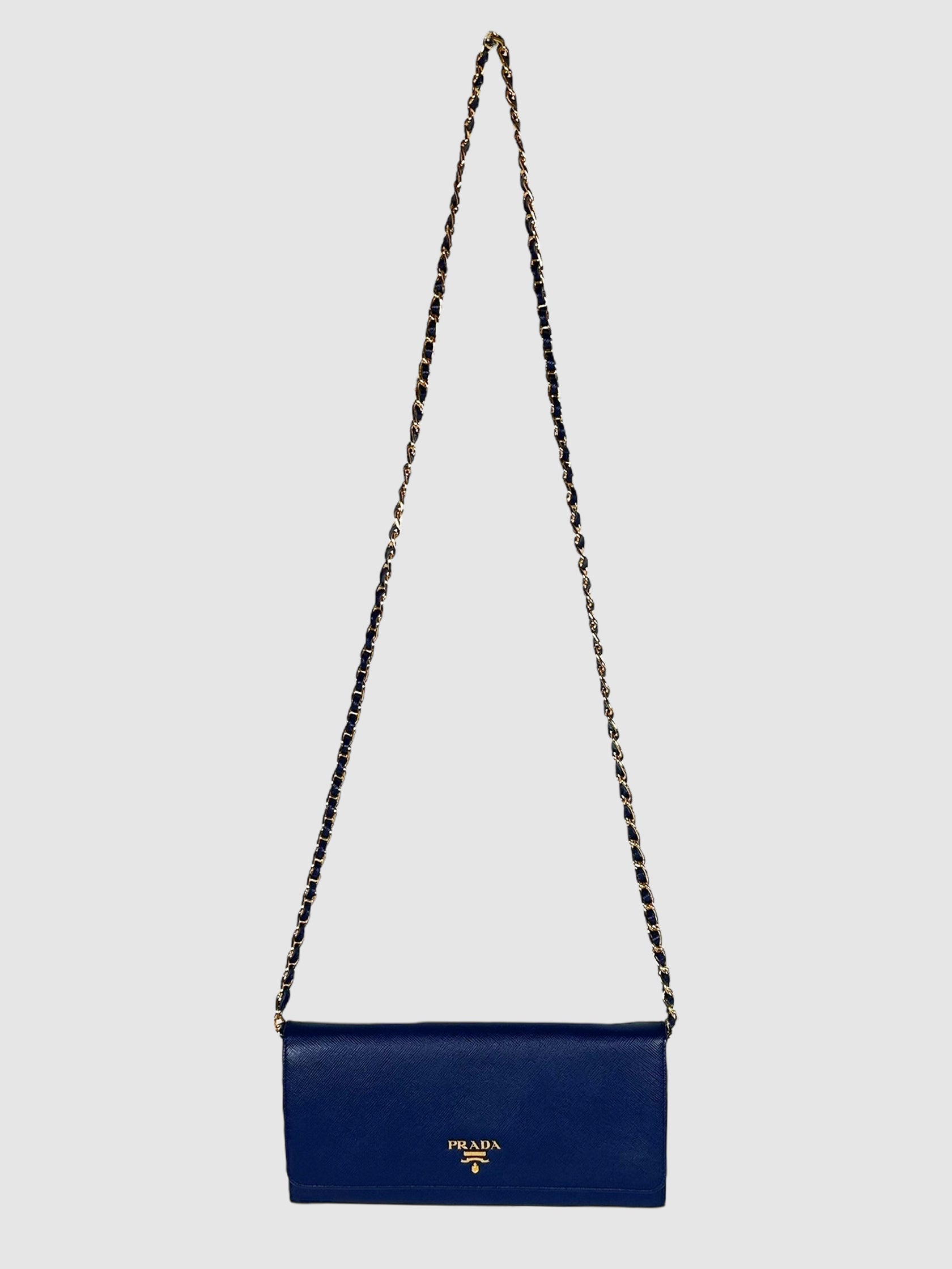Saffiano Metal Wallet on Chain