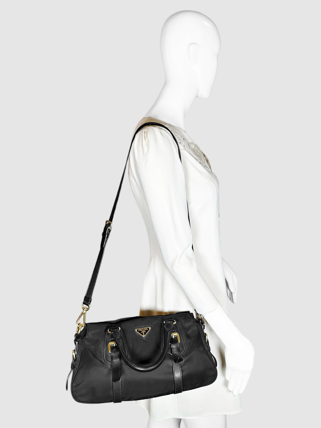 Tessuto Shoulder Bag