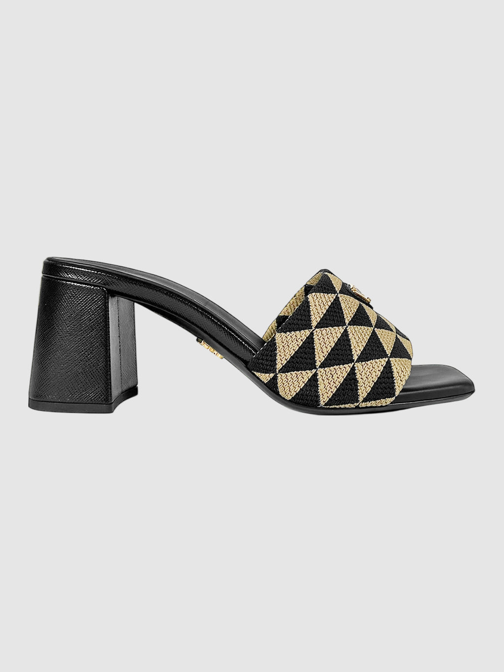 Triangle Patterned Pumps