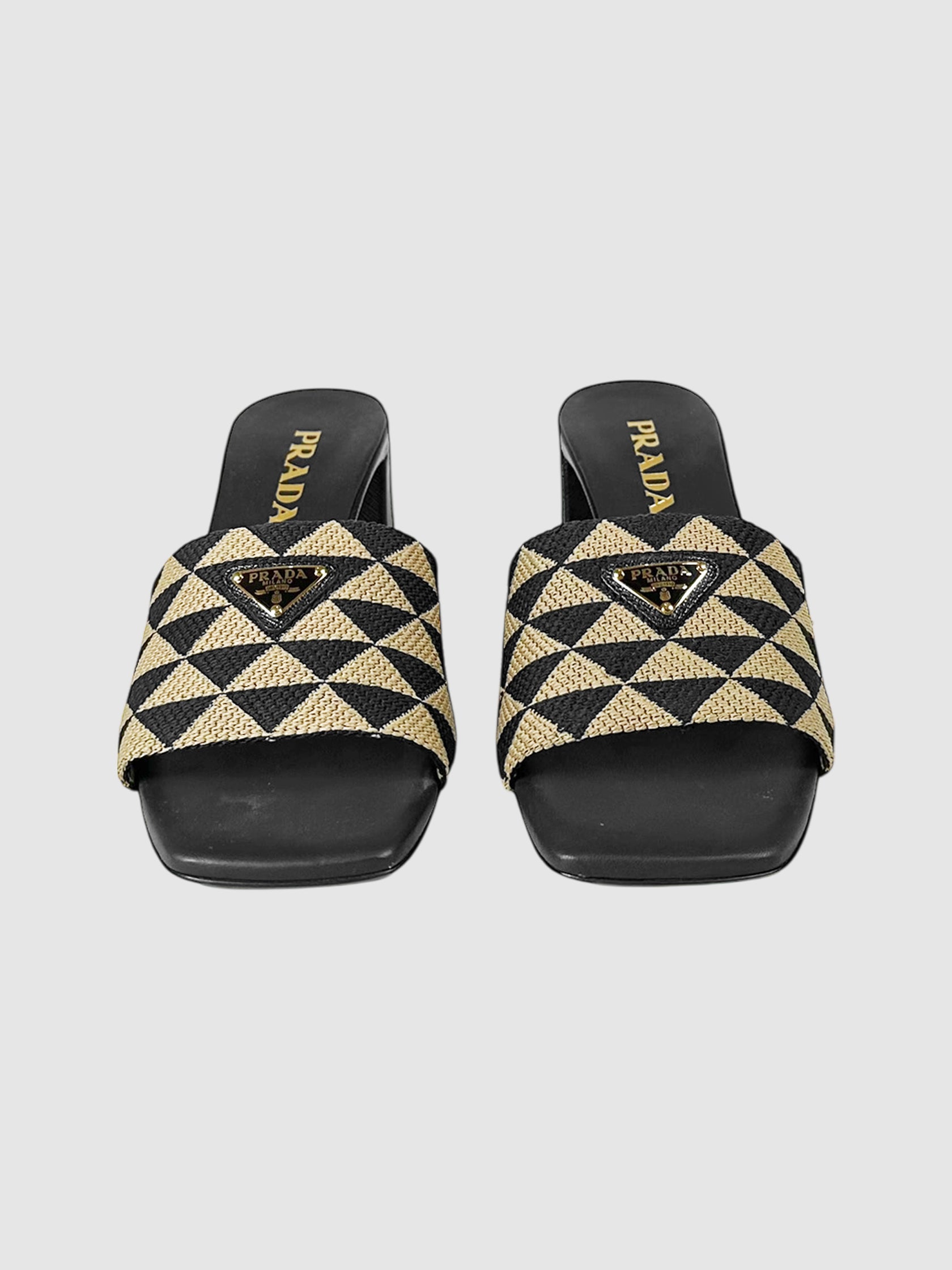 Triangle Patterned Pumps