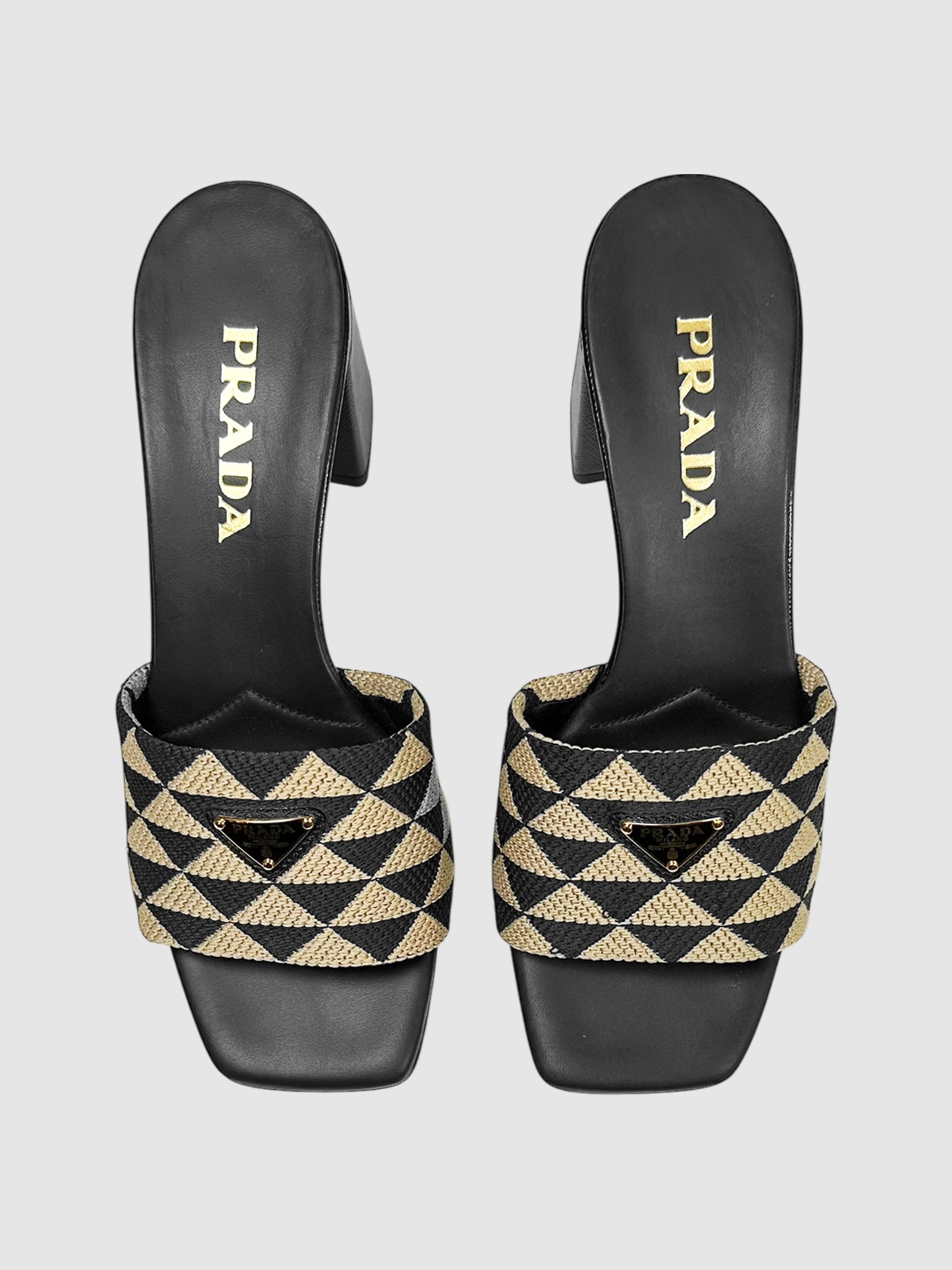 Triangle Patterned Pumps
