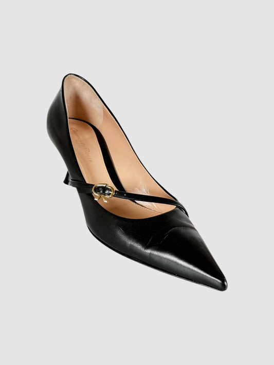 Gianvito Rossi Black Medolyn Leather Kitten Heel Pumps, Size 38 Luxury Designer Resale Consignment Toronto