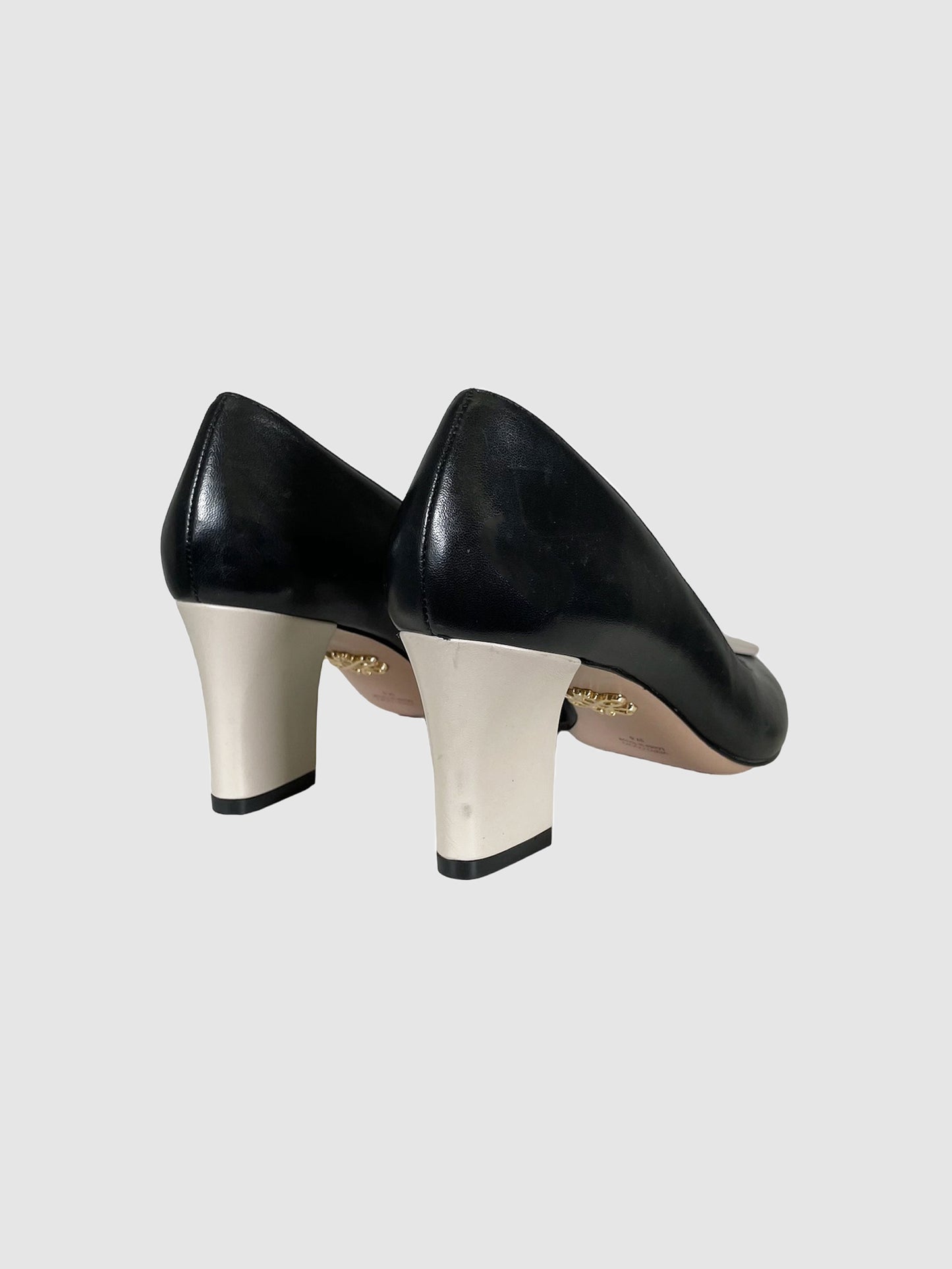 Leather Pumps with Heart - Size 37.5