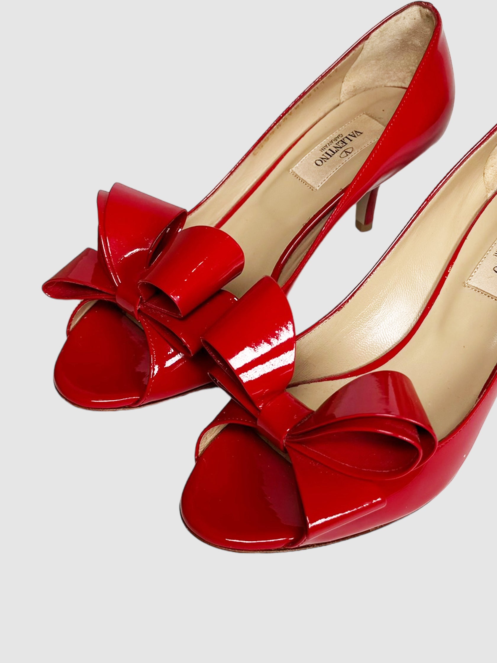 Valentino Red Patent Leather Bow Pumps, Size 37 Consignment Secondhand Designer Luxury Resale Toronto Trendy