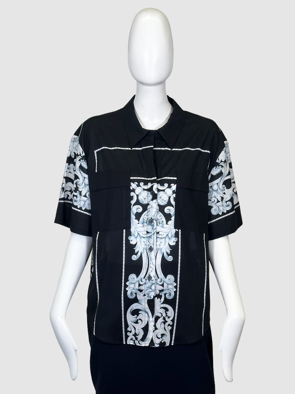 Printed Short-Sleeve Shirt - Size M