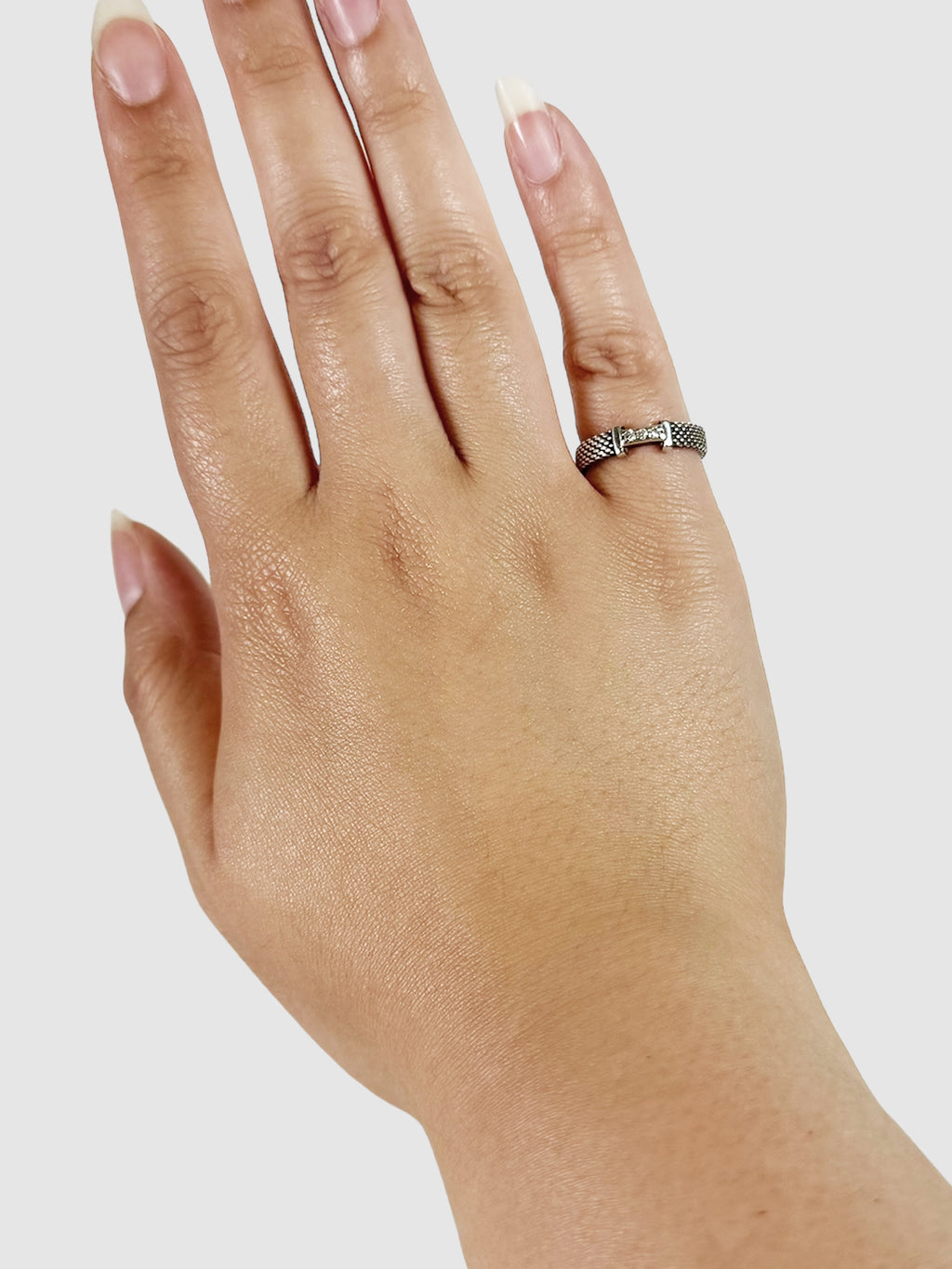  Tiffany & Co. Narrow Somerset Mesh Diamond Ring Consignment Secondhand Designer Luxury Resale Toronto Trendy