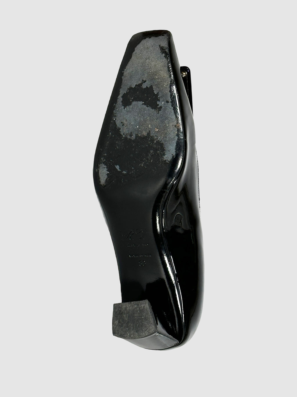 Roger Vivier Patent Leather Pumps - Size 9