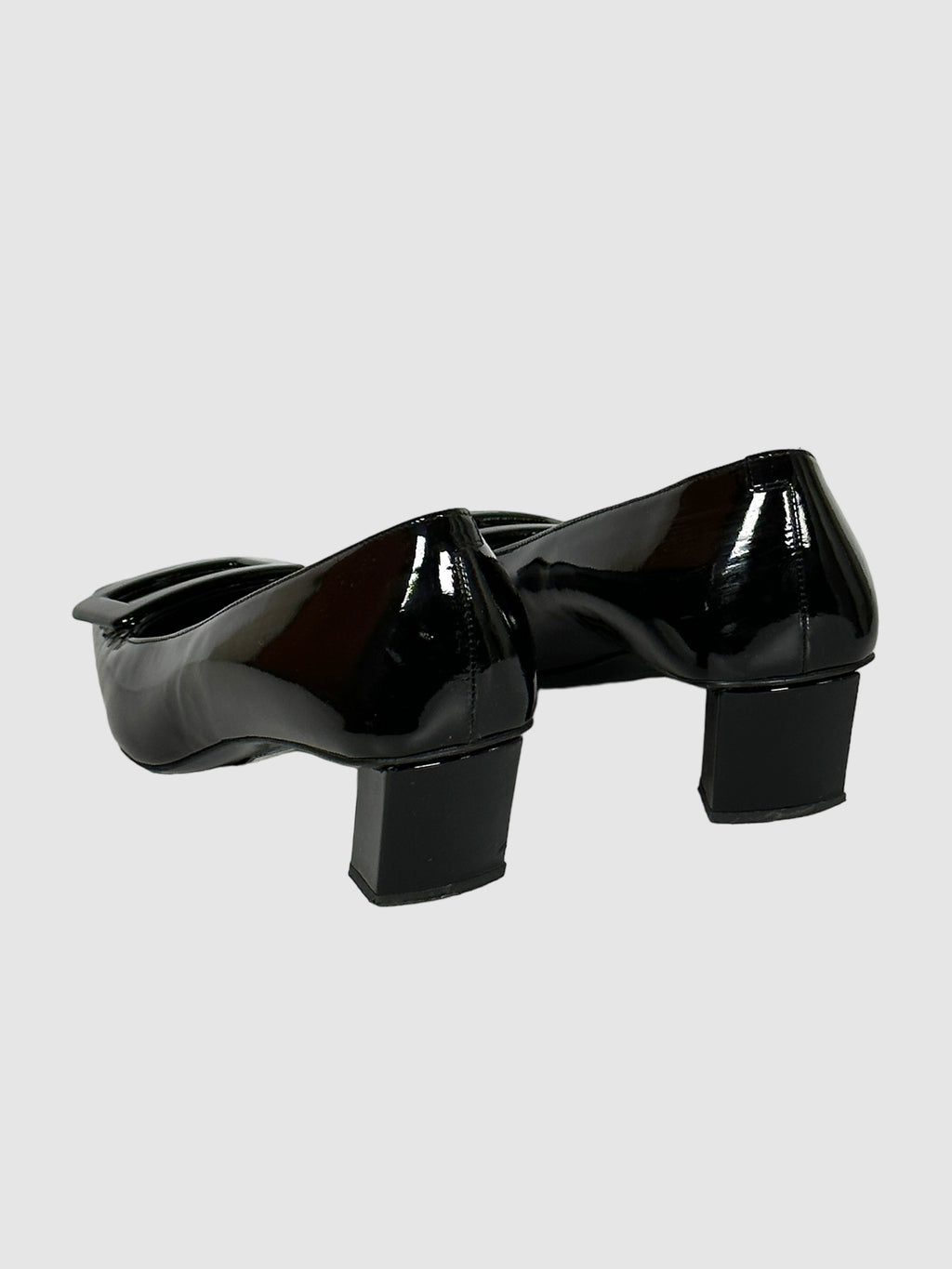 Roger Vivier Patent Leather Pumps - Size 9