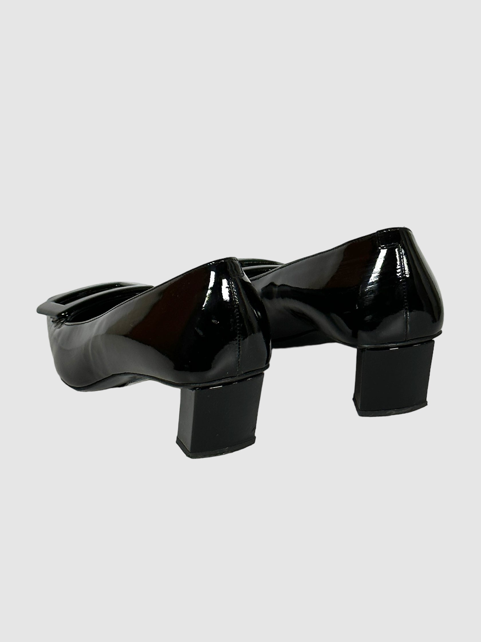 Roger Vivier Patent Leather Pumps - Size 9