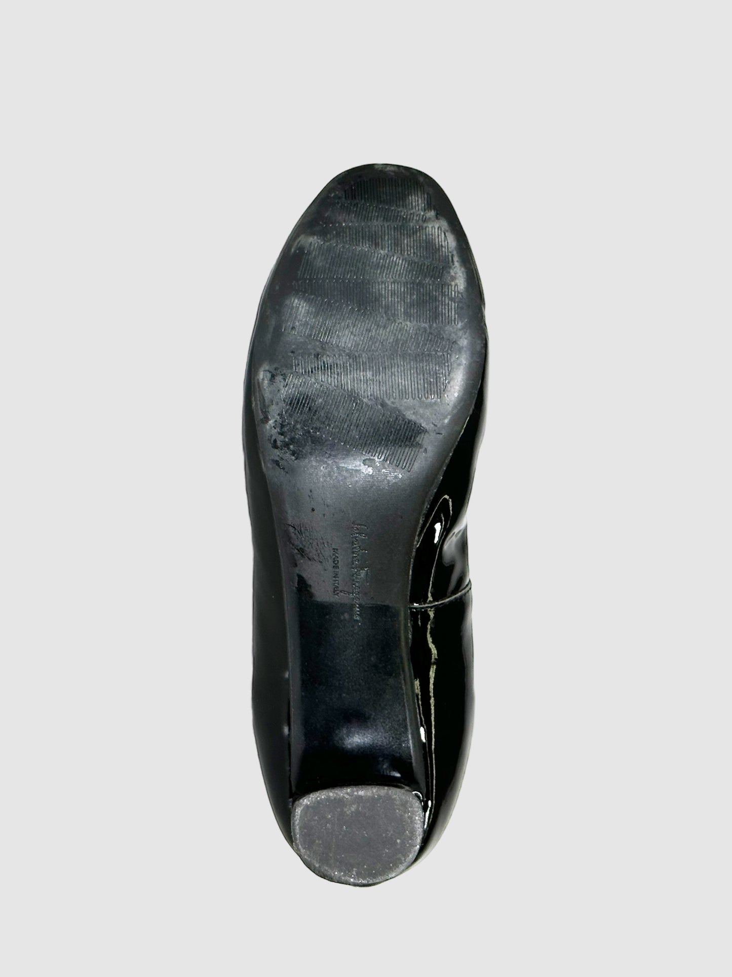 Salvatore Ferragamo Leather Bow Accents Pumps - Size 10