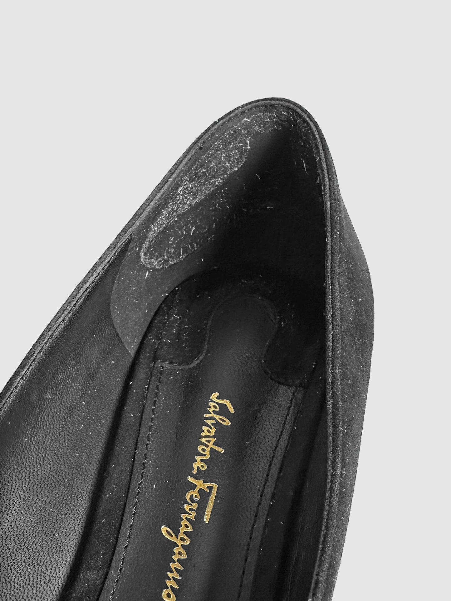Garlate Bow Pumps