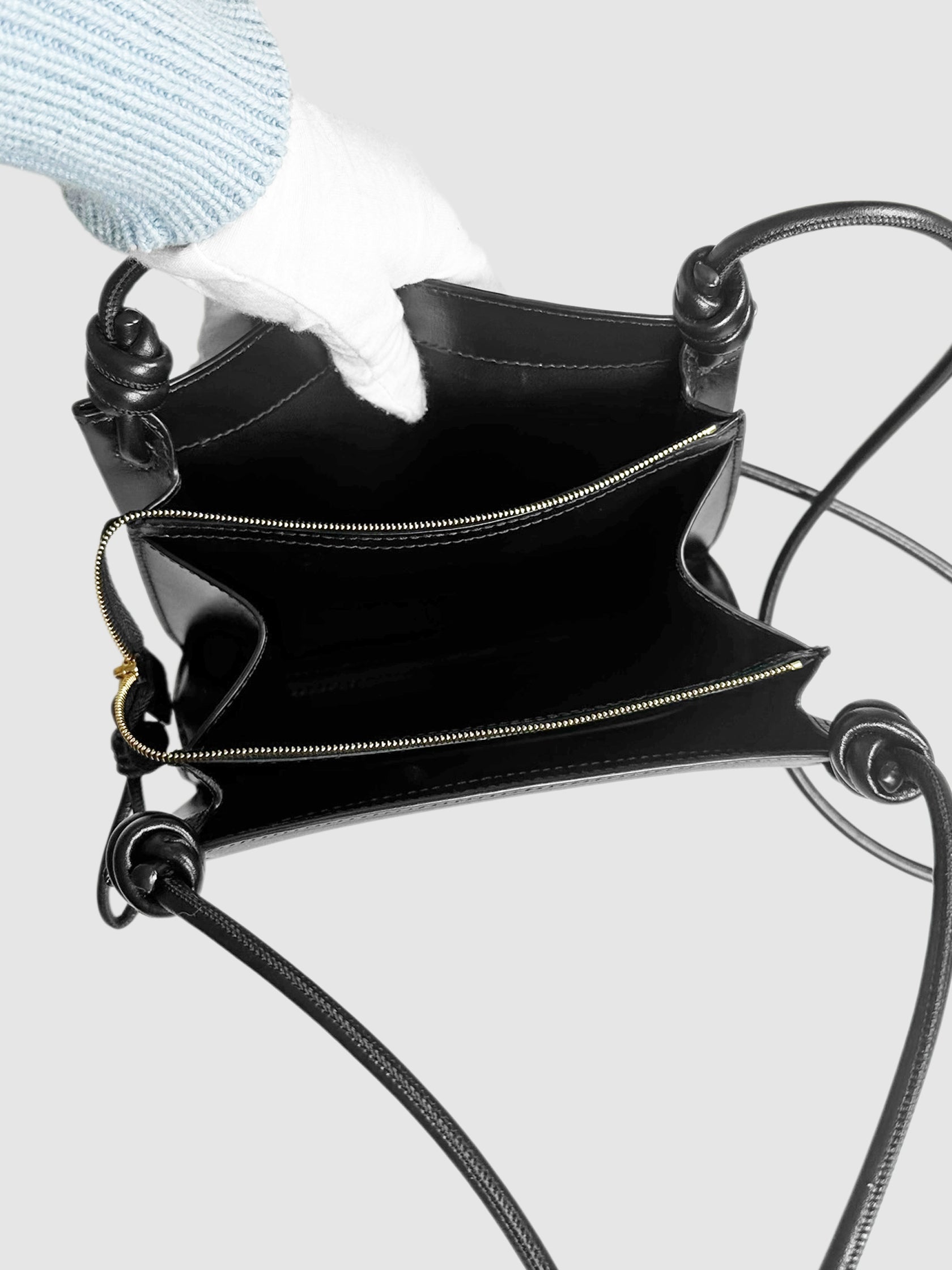 Small Knotted Strap Giro Bag