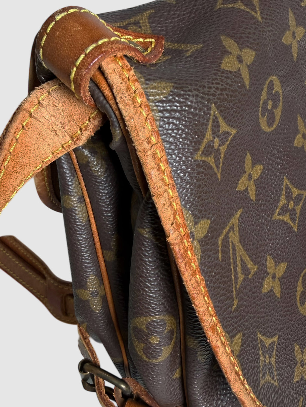 Saumer 30 Crossbody Bag