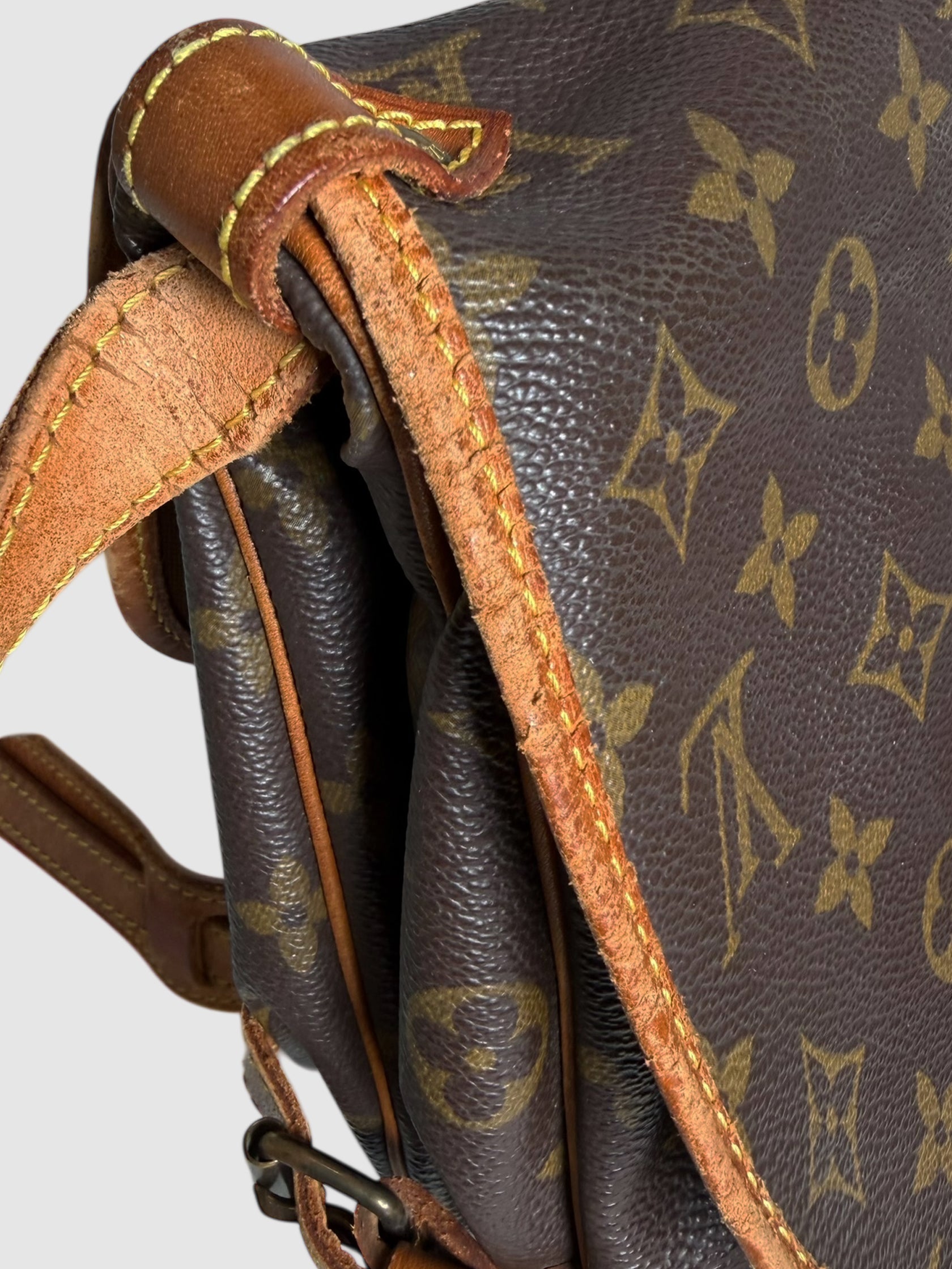 Saumer 30 Crossbody Bag