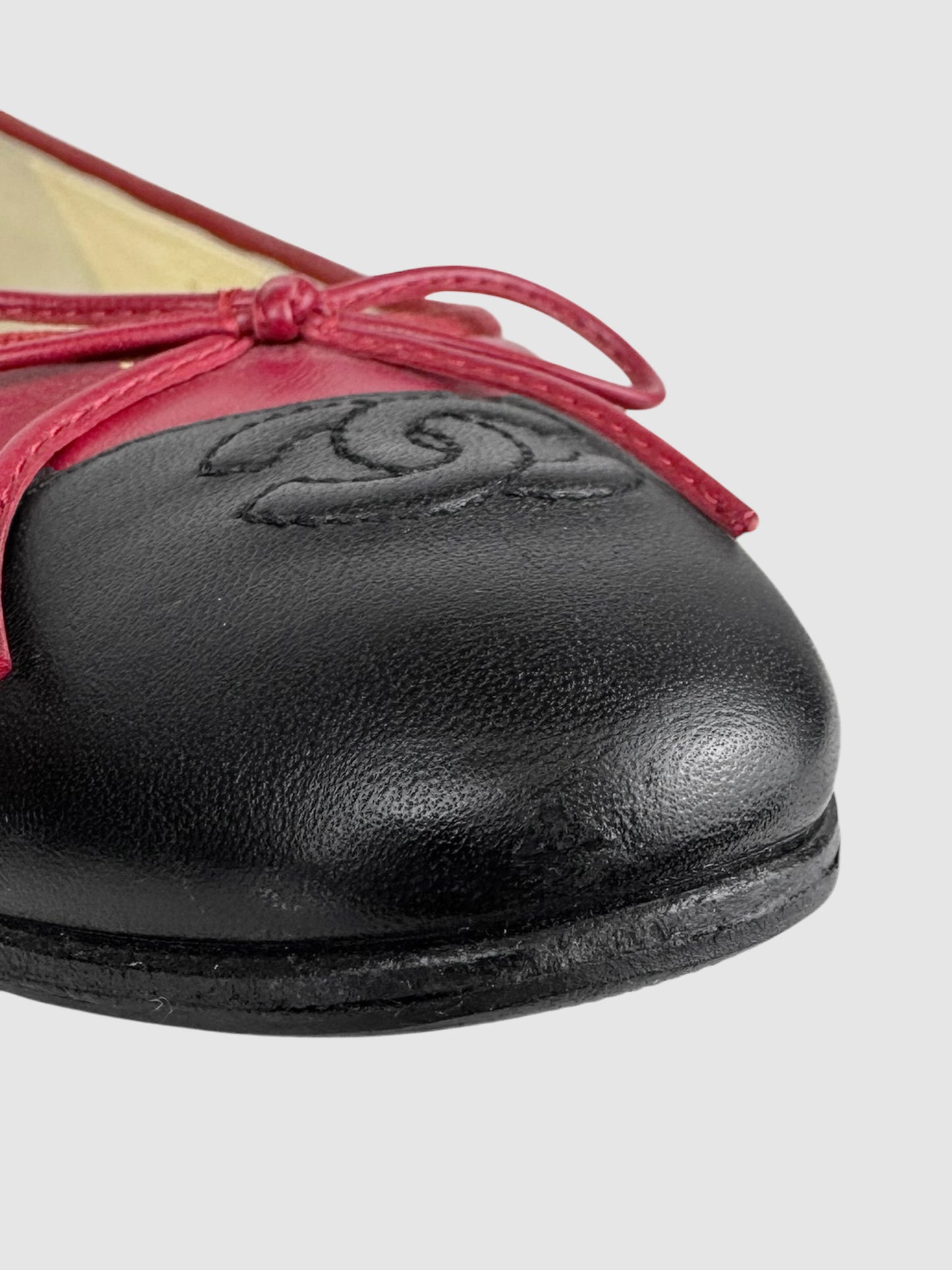 CC Cap Toe Leather Ballerina Flats - Size 37.5