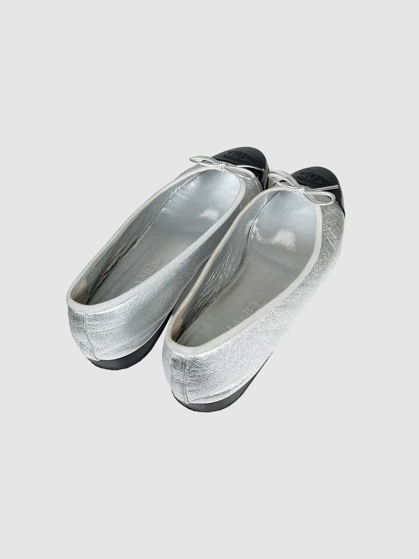 Metallic Two-Tone Ballerina Flats - Size 40