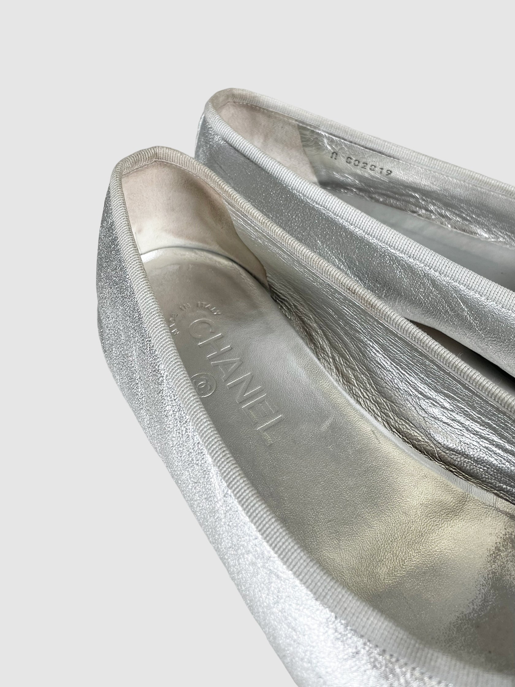 Metallic Two-Tone Ballerina Flats - Size 40