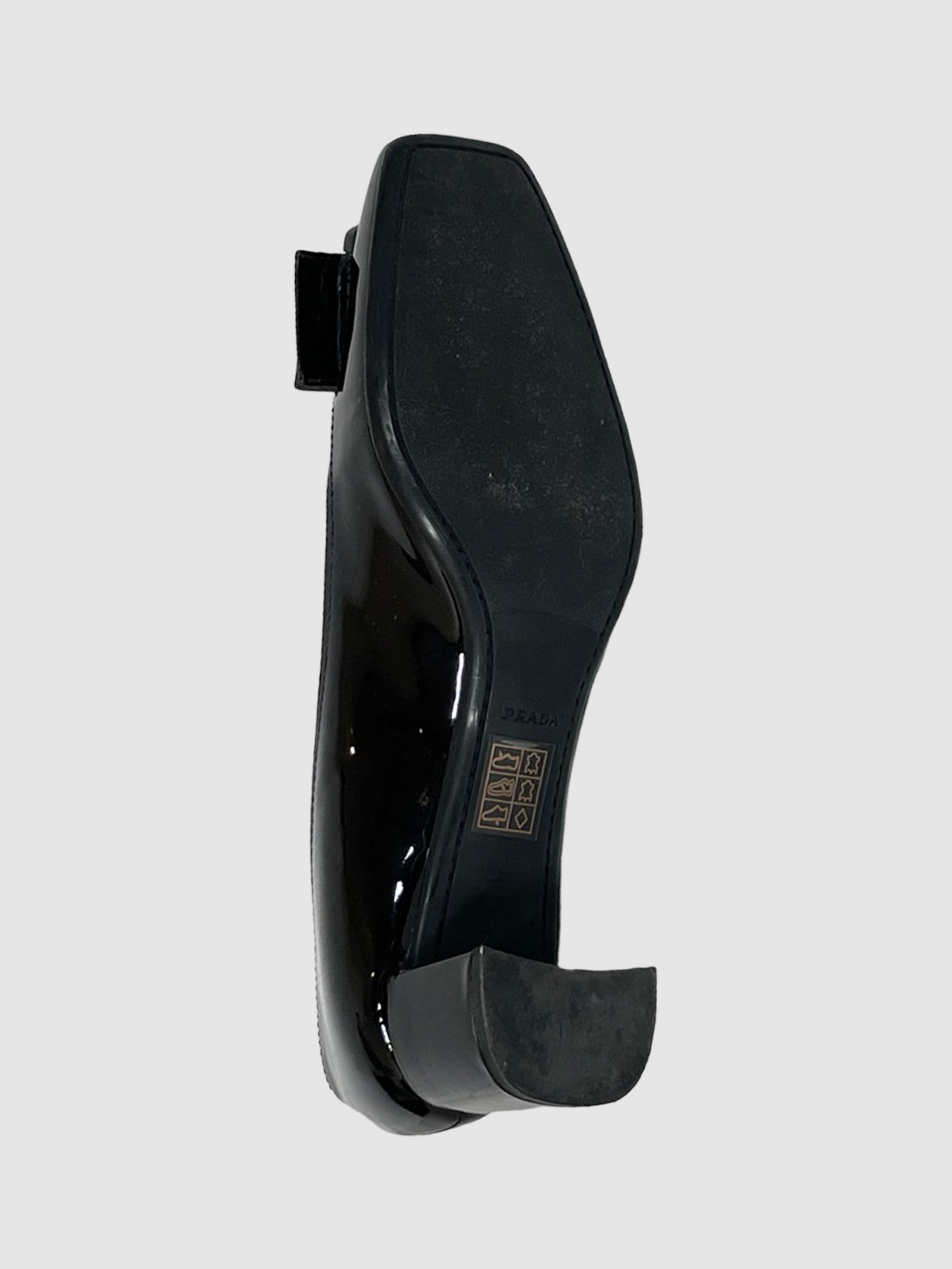 Prada Patent Leather Block Heel Pumps with Bow - Size 8.5