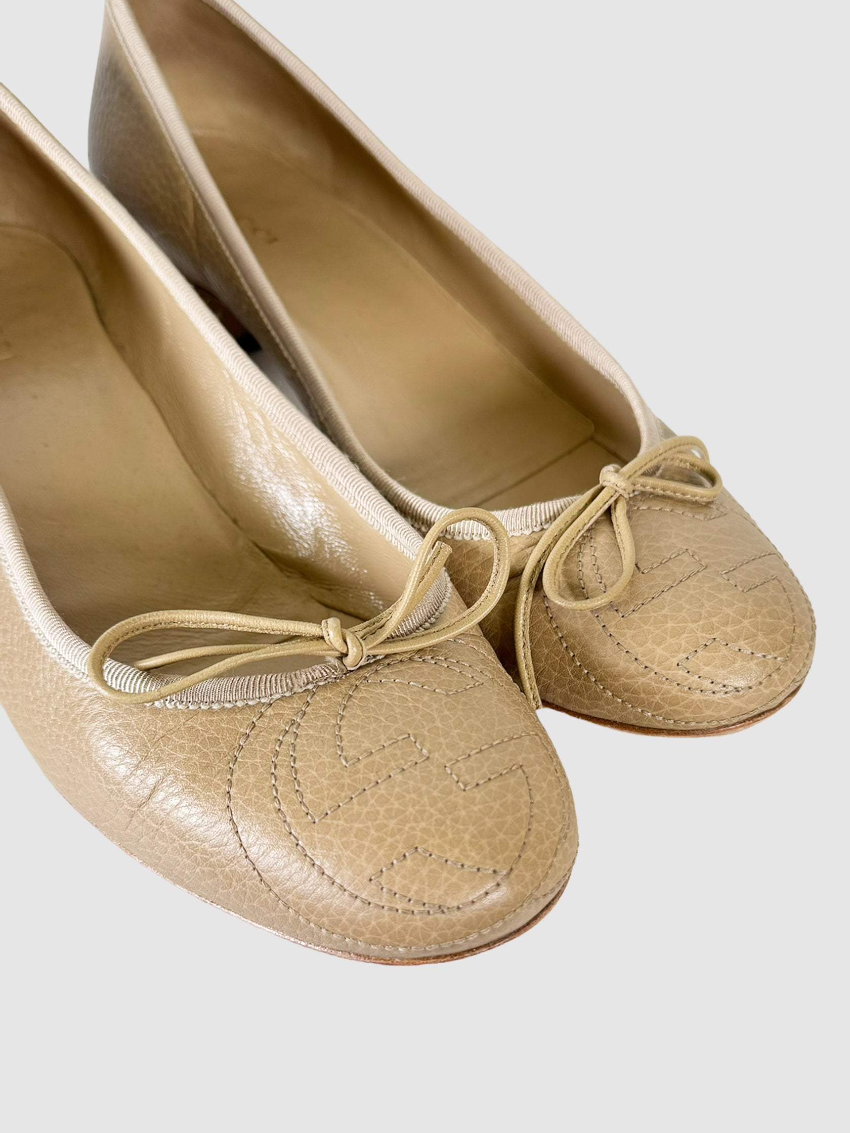 Low Heel Leather Pumps - Size 9