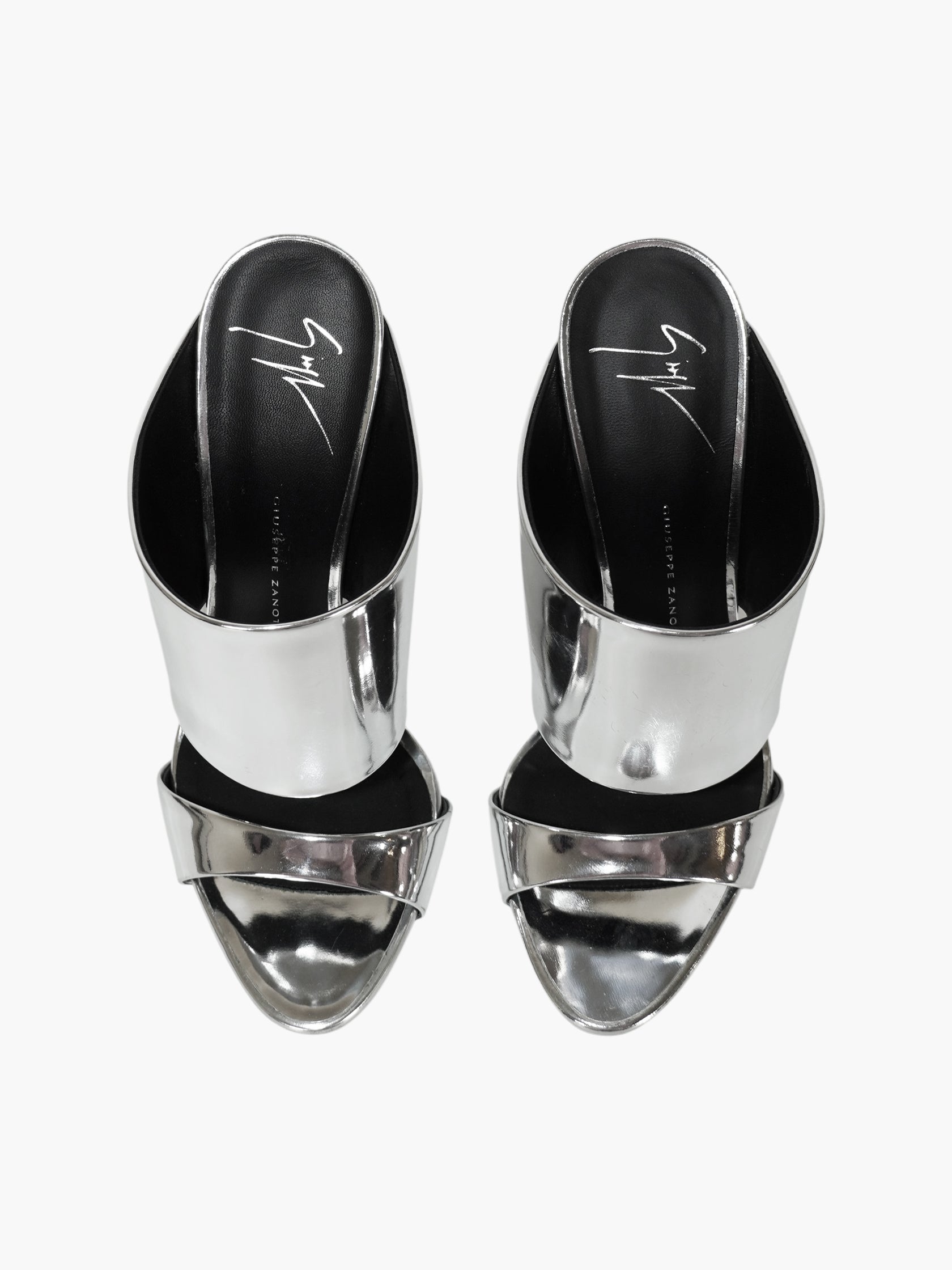 Andrea Leather Pumps