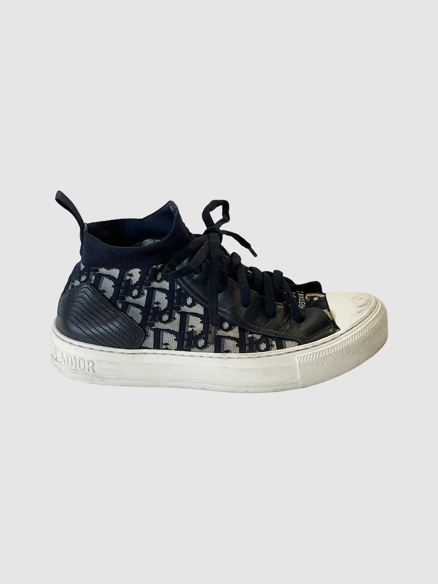 New christian hot sale dior sneakers