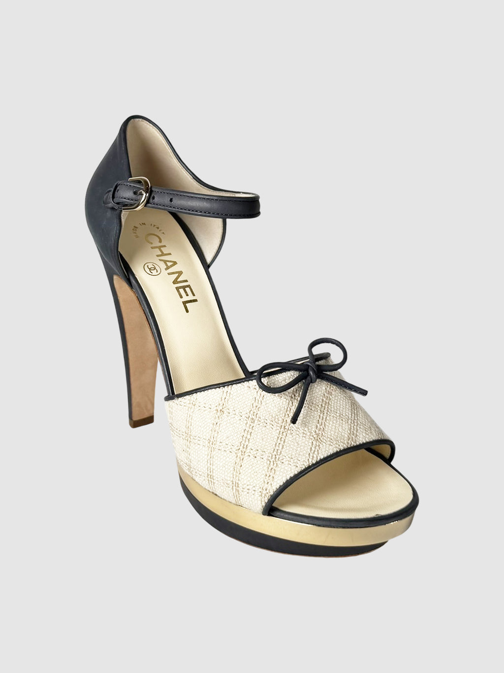 2014 Checkered Platform Pumps