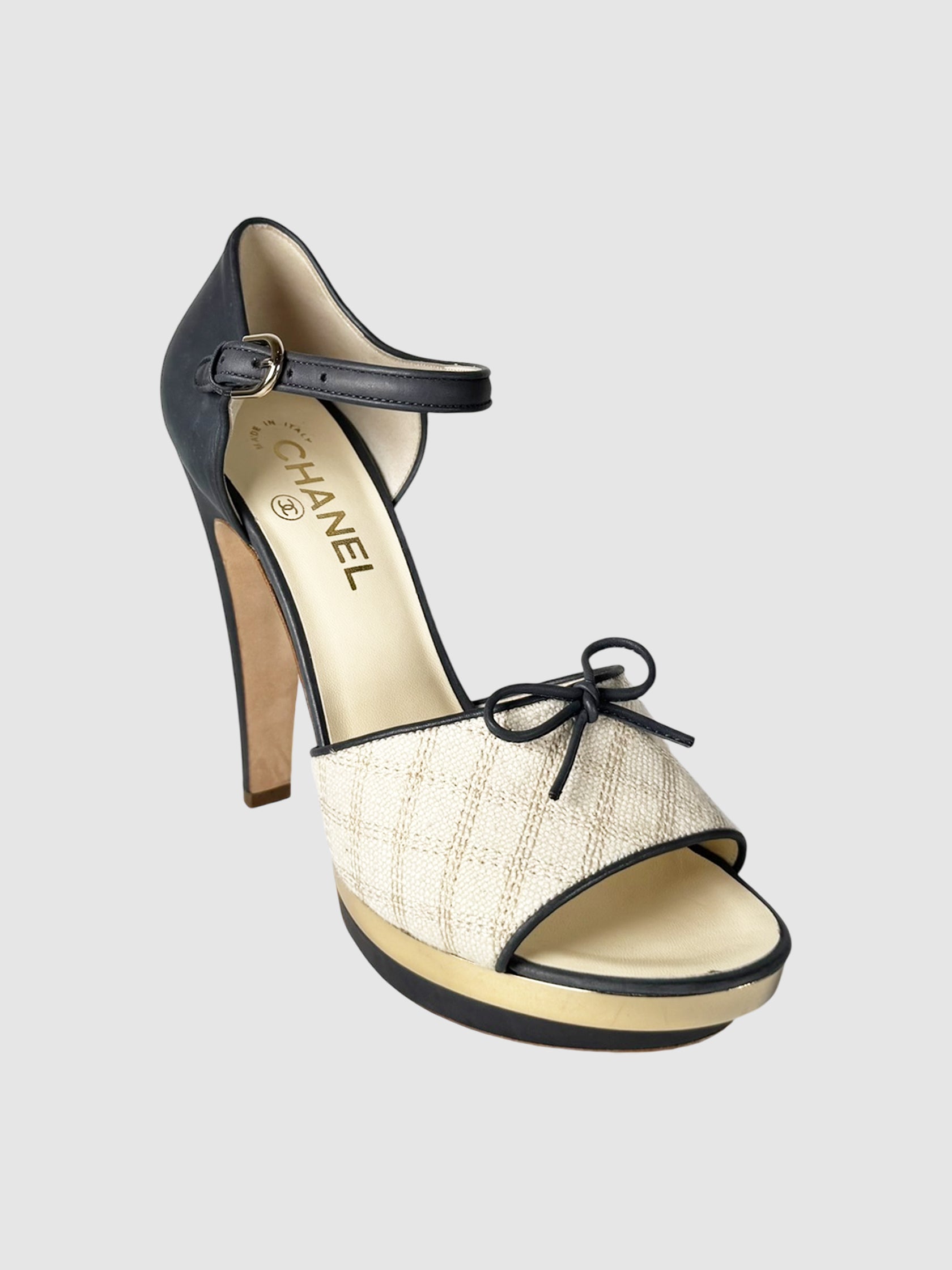 2014 Checkered Platform Pumps