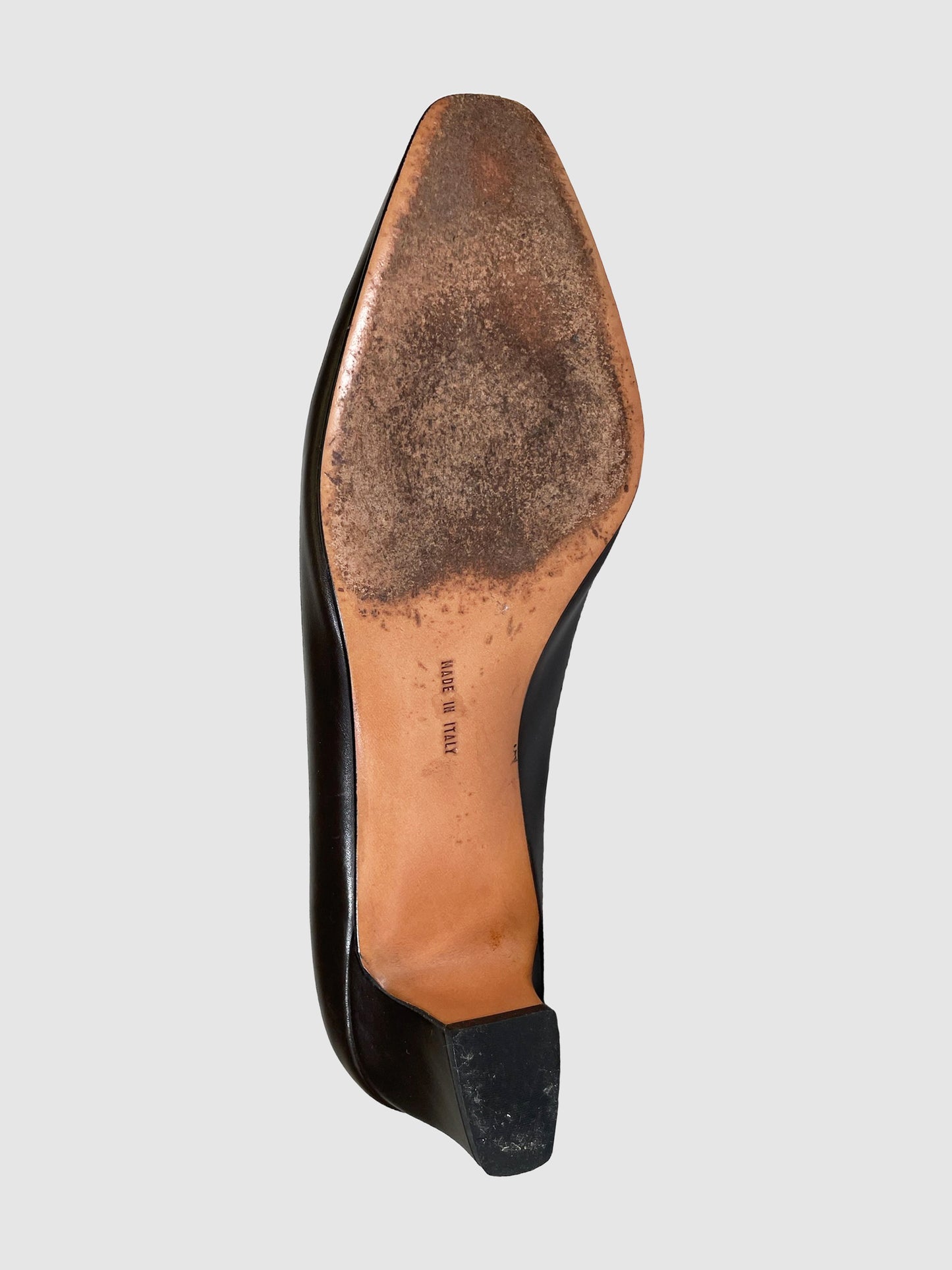 Salvatore Ferragamo Leather Pumps with Horseshoe Accent - Size 7.5
