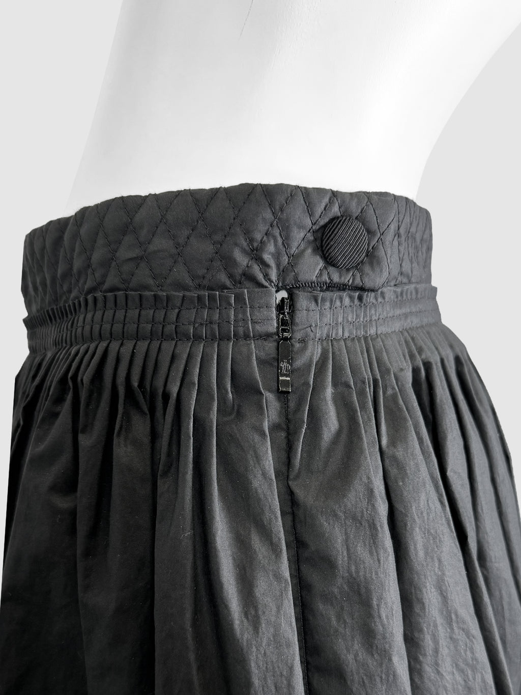 Gathered Knee Length Skirt - Size 42