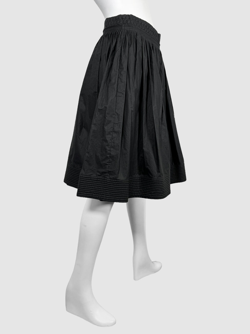 Gathered Knee Length Skirt - Size 42