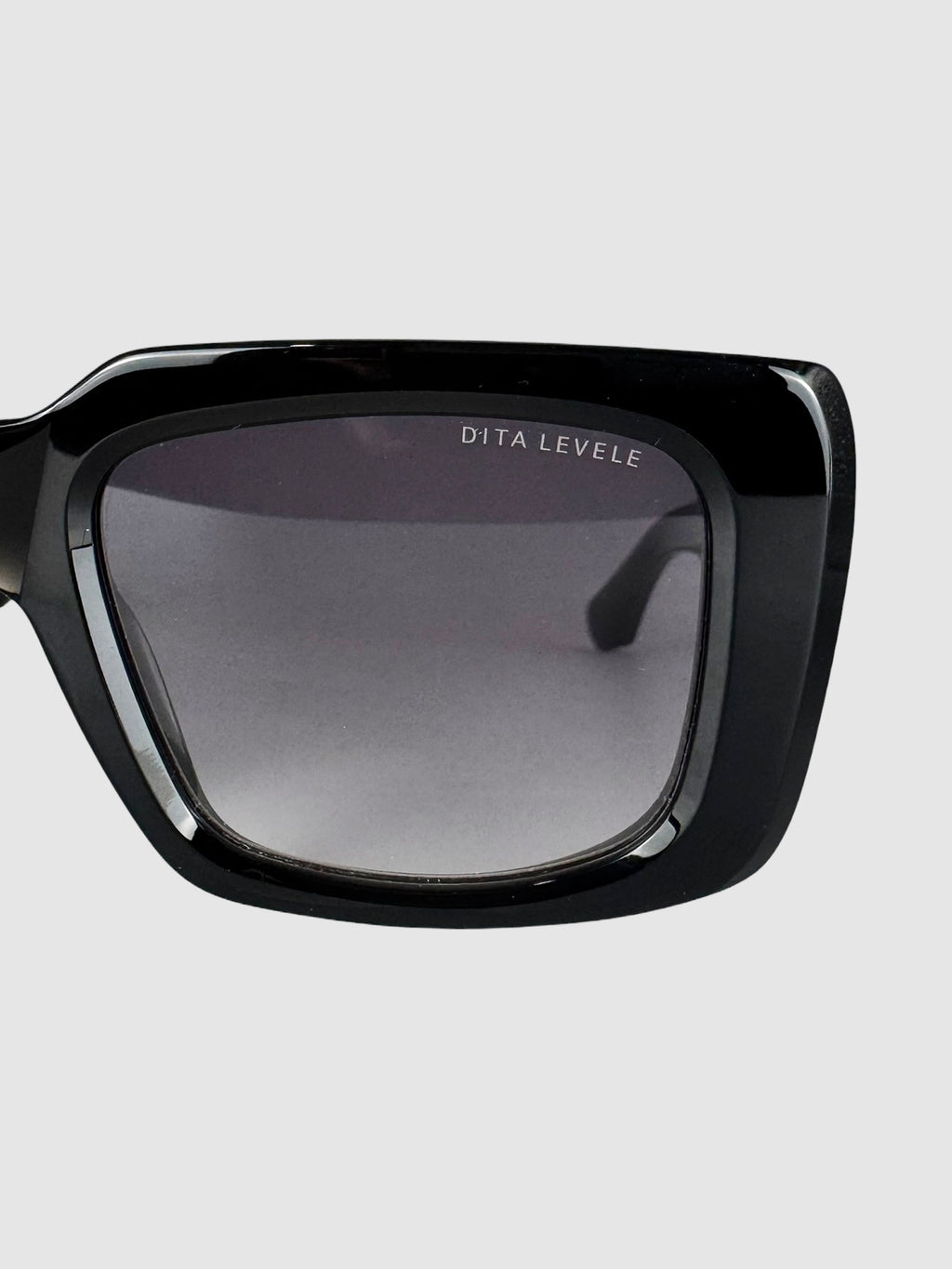 Levele Square Sunglasses