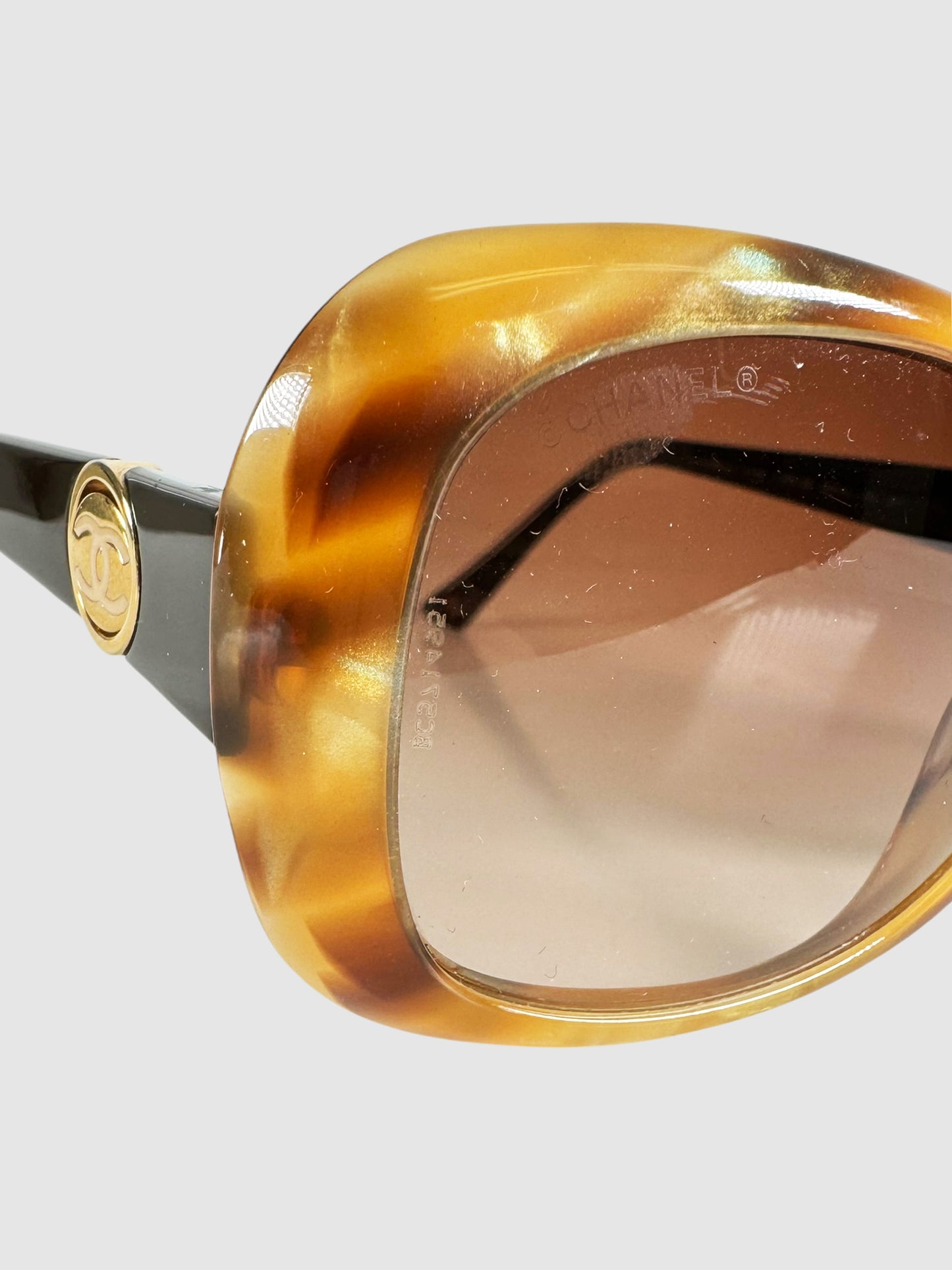 Tortoiseshell Rotating CC Sunglasses