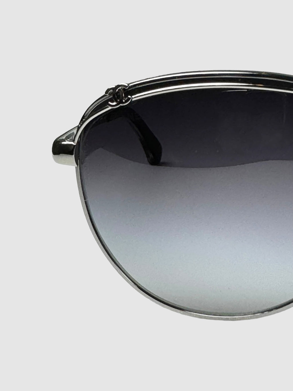 Gradient Tint Aviator Sunglasses