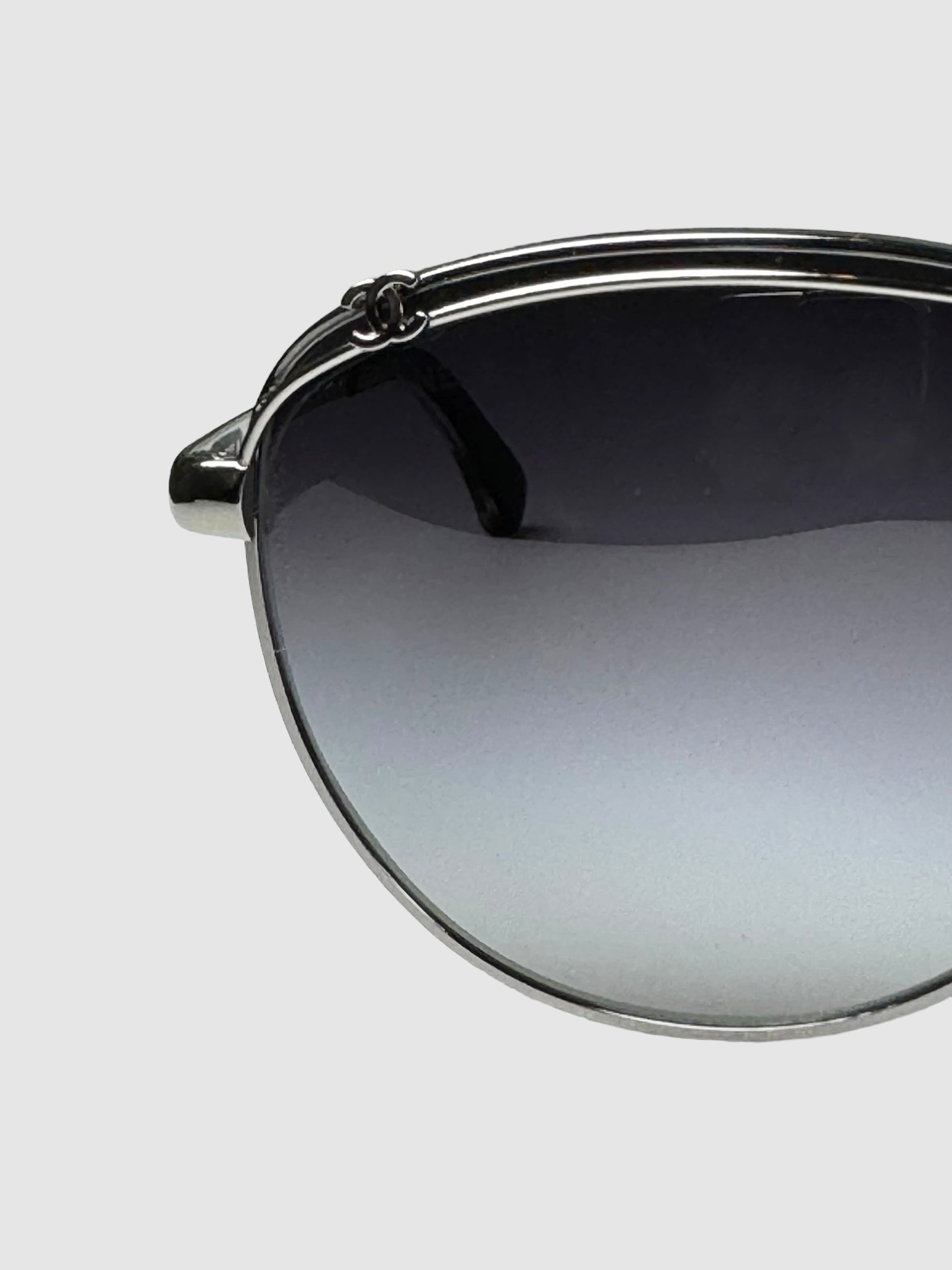 Gradient Tint Aviator Sunglasses