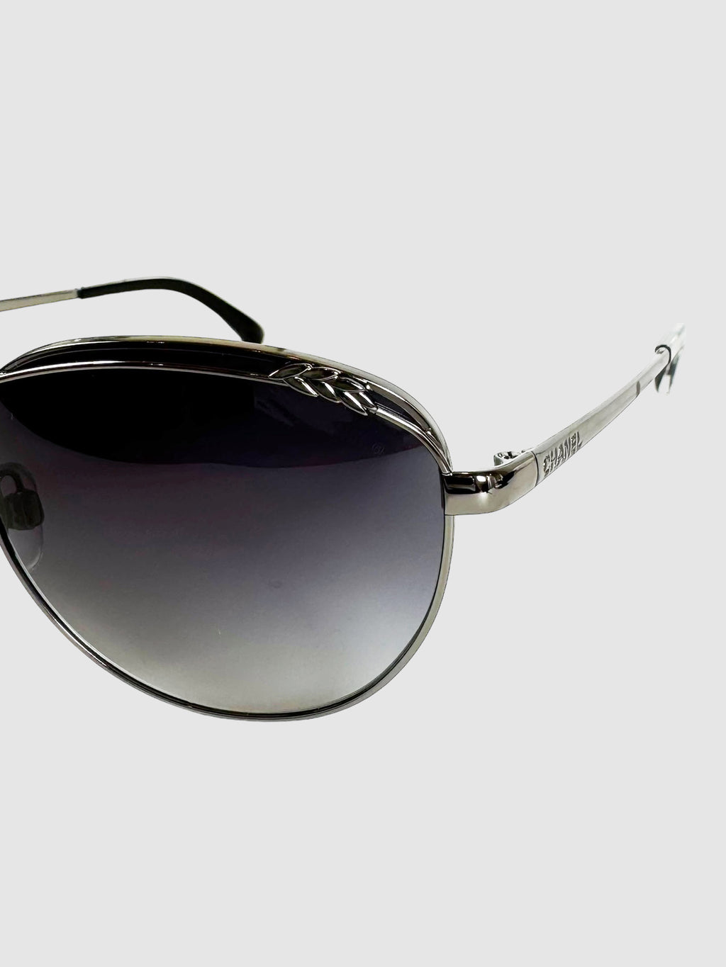 Gradient Tint Aviator Sunglasses