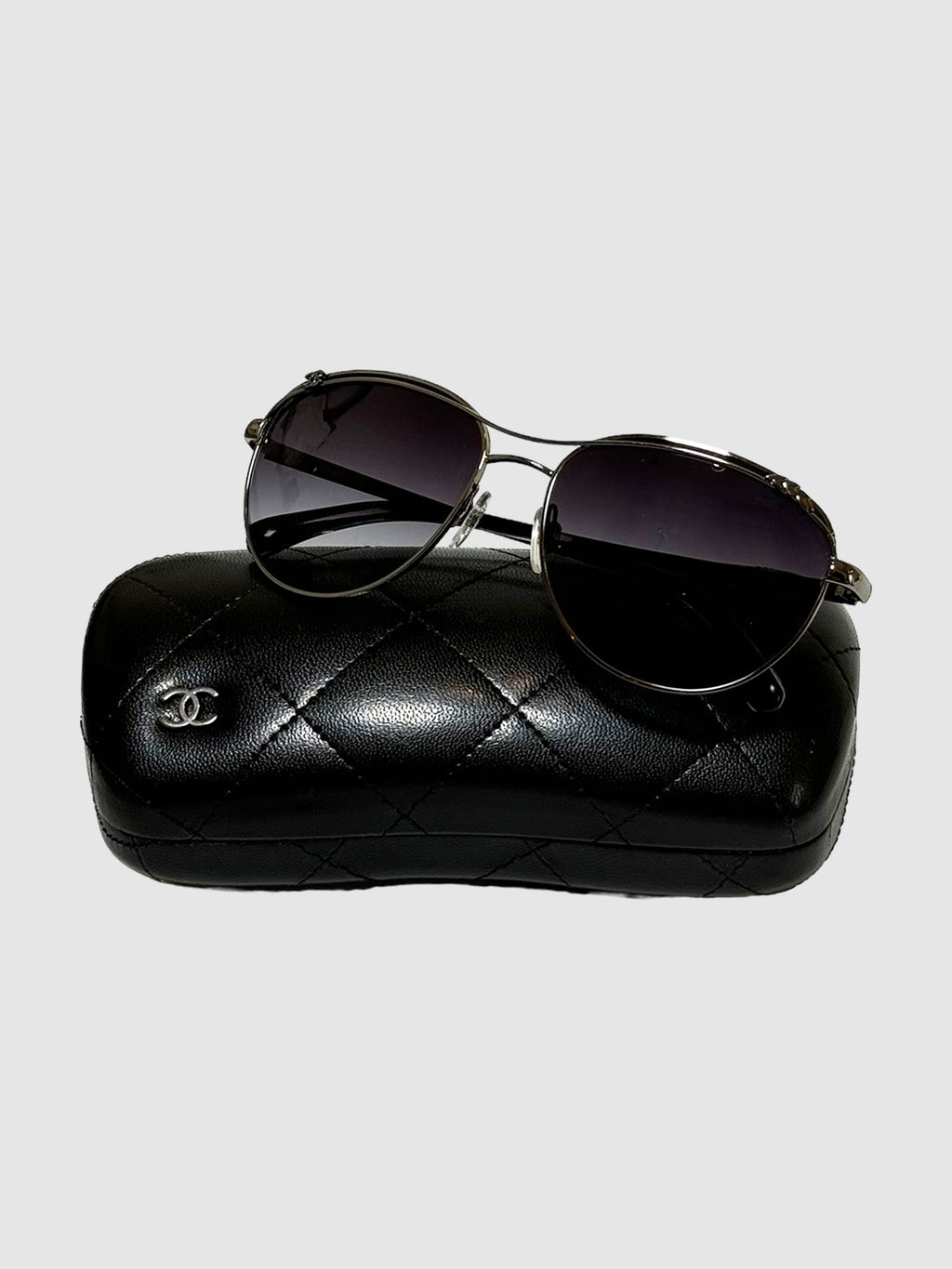 Chanel Interlocking CC Logo Gradient Tint Aviator Sunglasses Consignment Secondhand Designer Luxury Resale Toronto Trendy