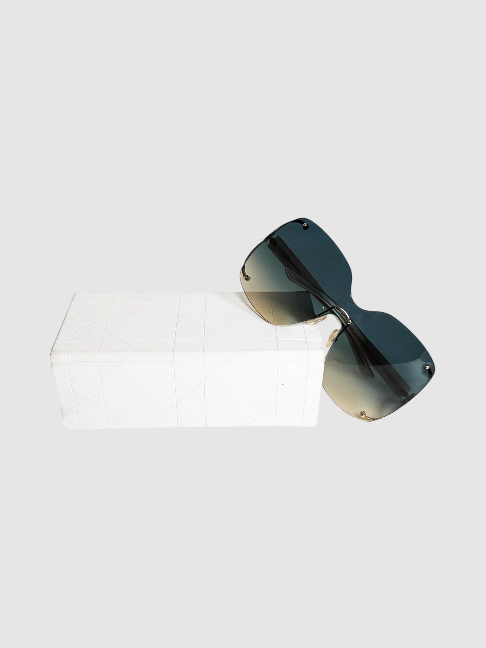 Suite Oversized Sunglasses