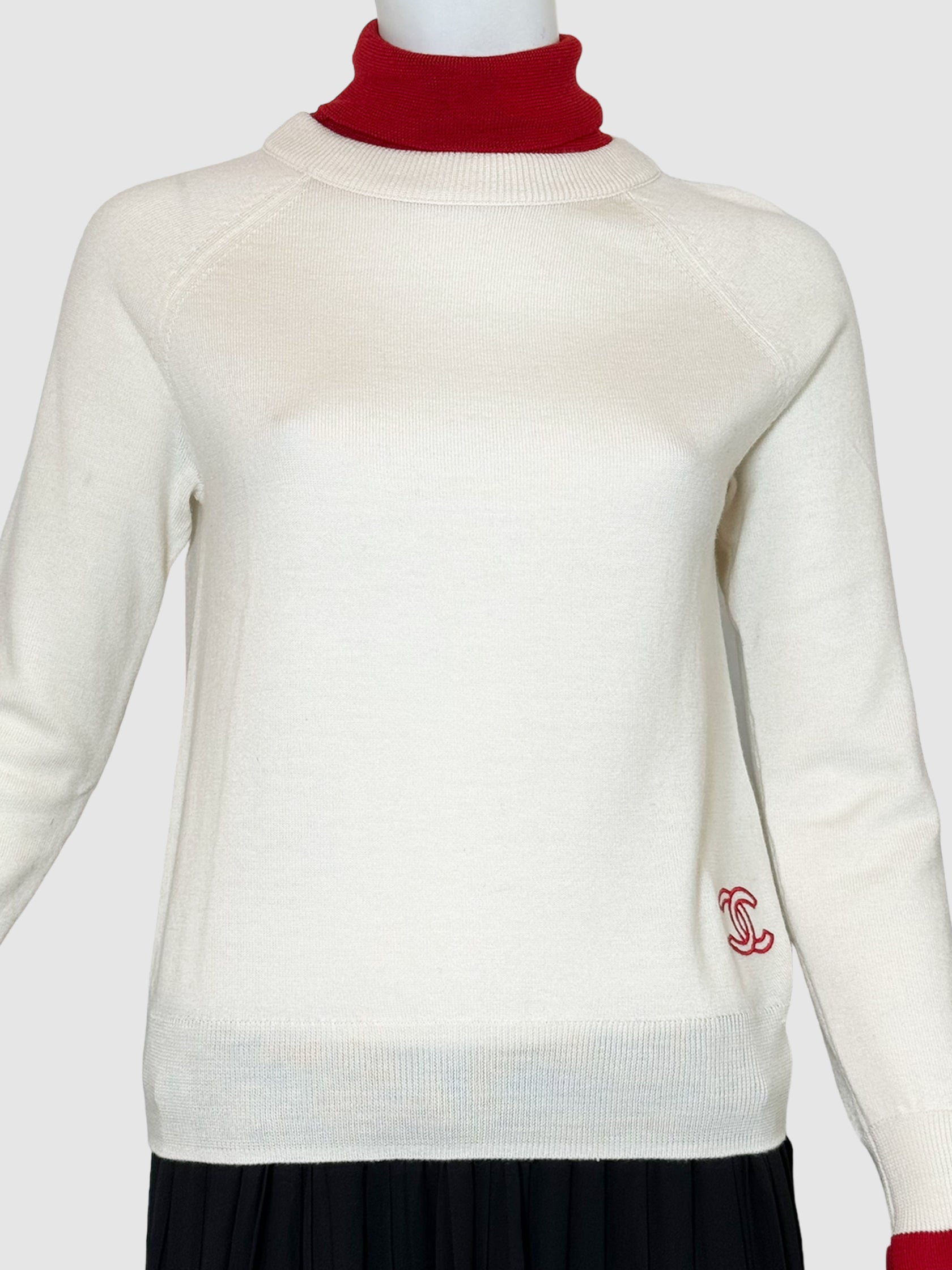 Wool Turtleneck Sweater - Size M