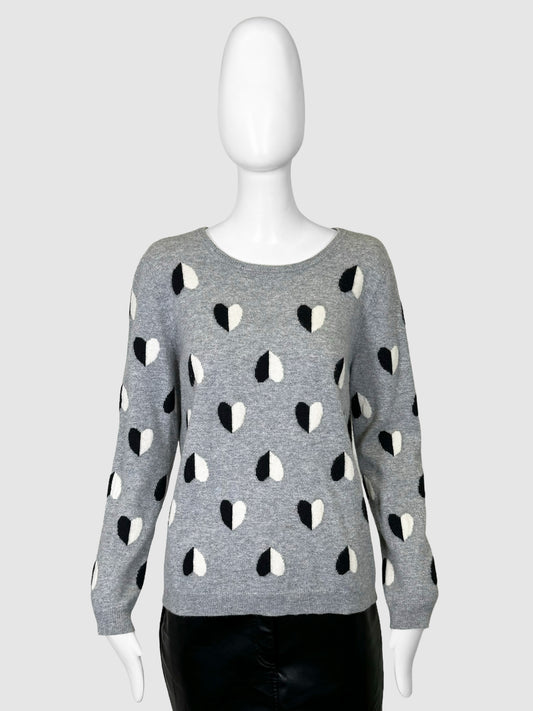 Peck & Peck Grey, Black, and White Heart Patterned Cashmere Sweater