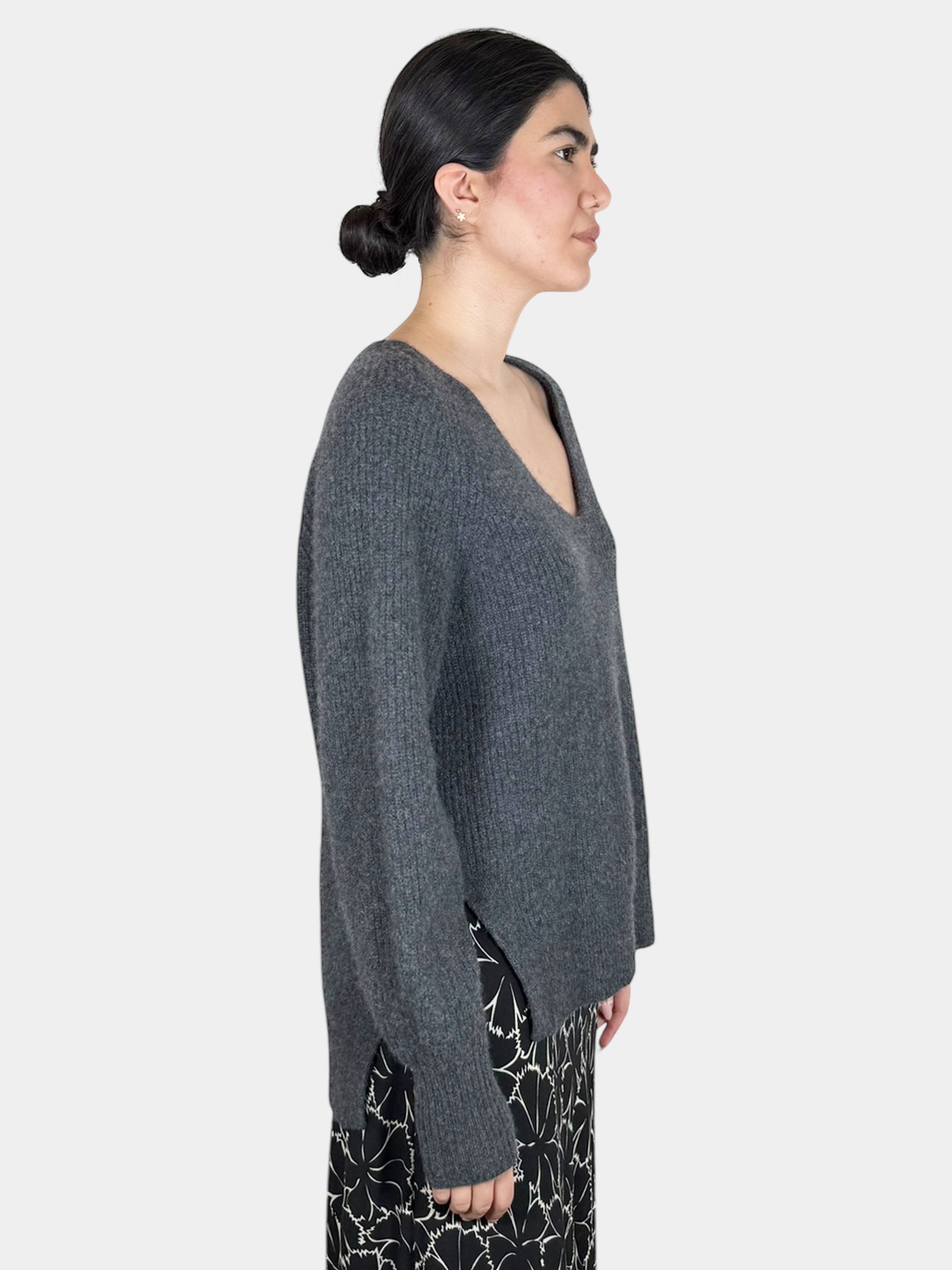 Cashmere V-Neck Sweater - Size L